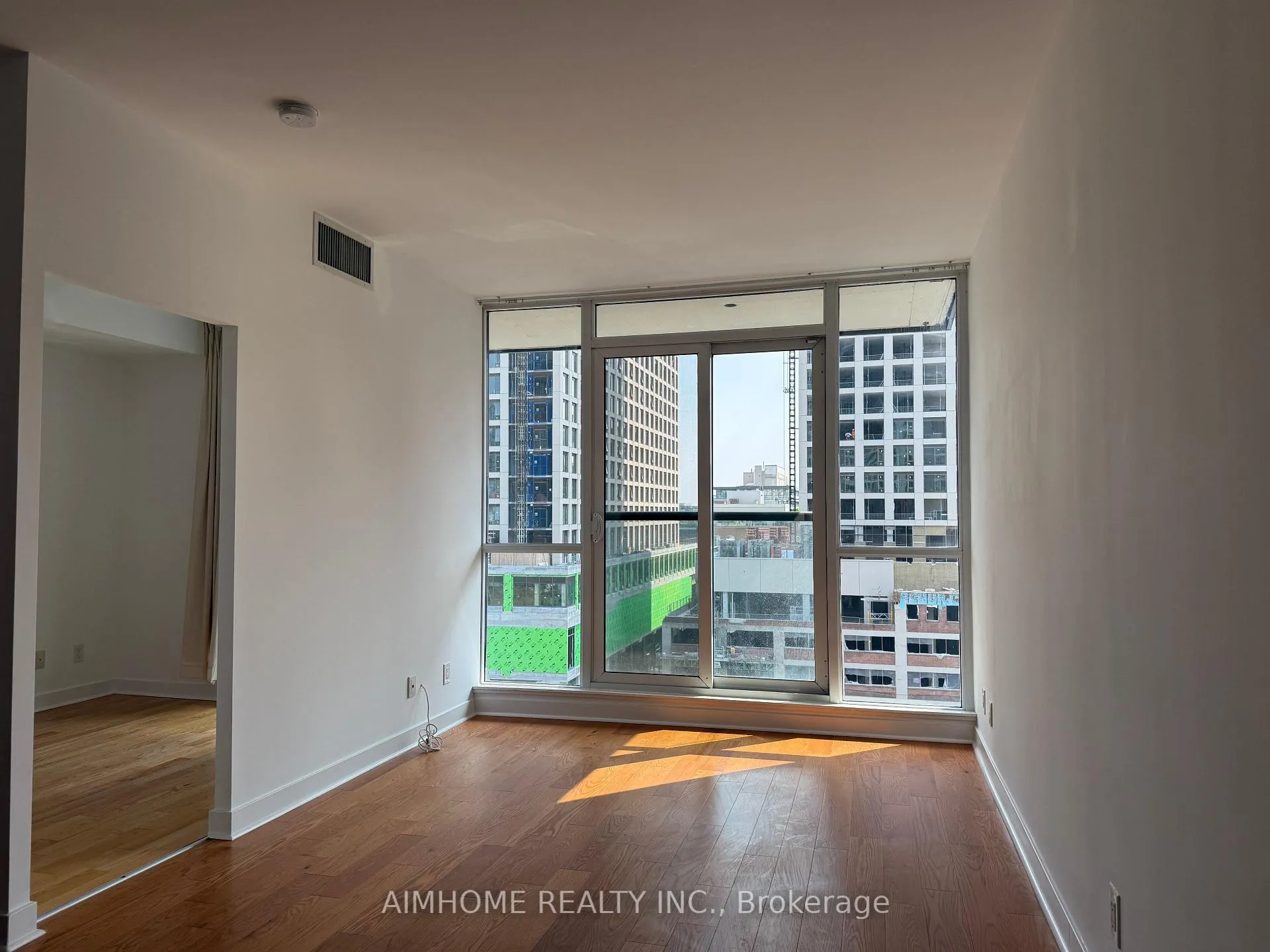 Photo 3 of Unit 921, 320 Richmond Street E, Toronto, Moss Park — HOMEH