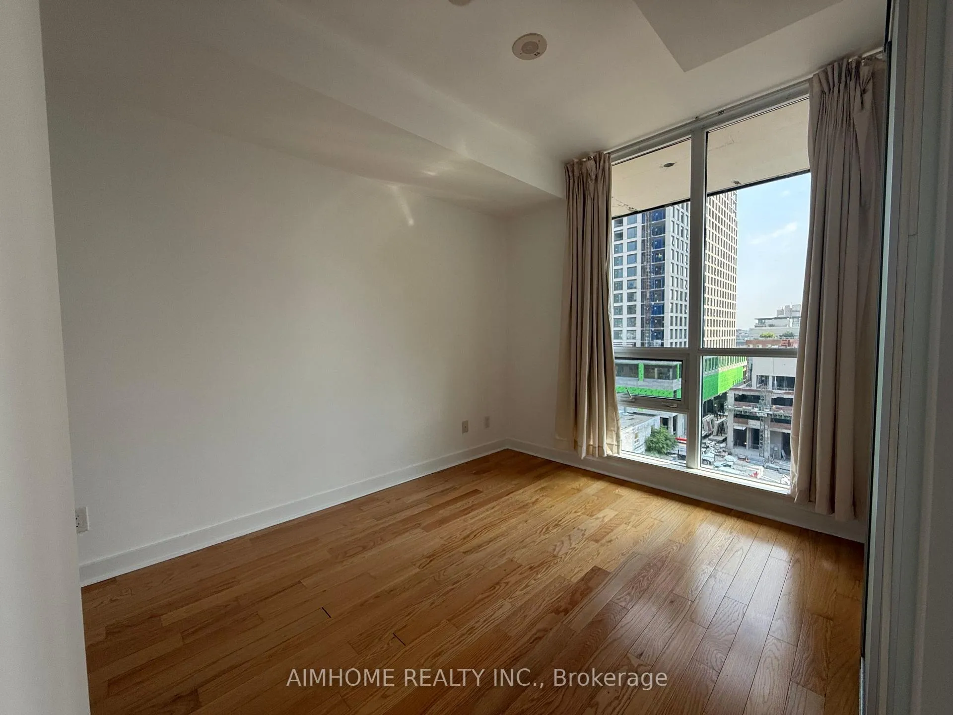 Photo 5 of Unit 921, 320 Richmond Street E, Toronto, Moss Park — HOMEH