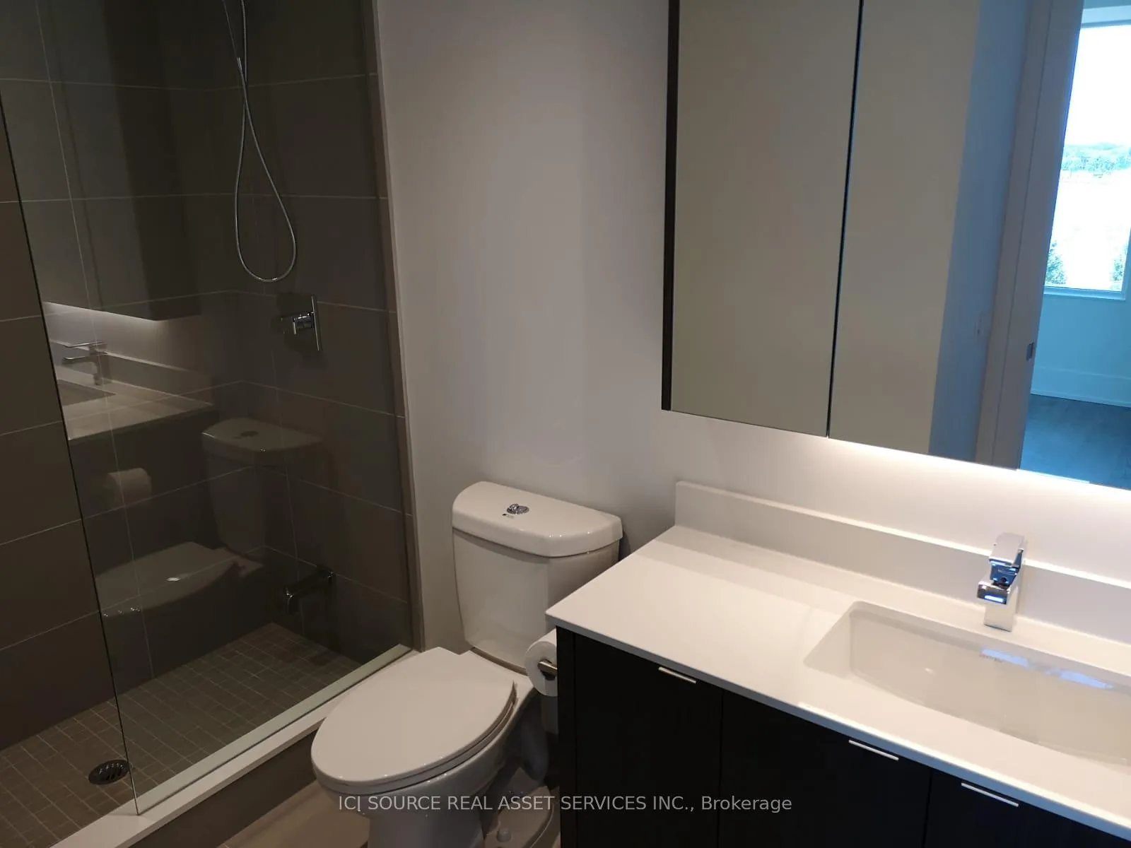 Photo 14 of Unit 407, 1 Edgewater Drive, Toronto, Waterfront Communities — HOMEH