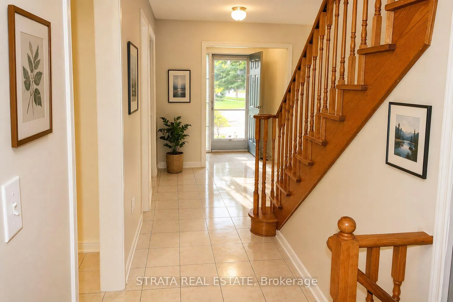 Photo 2 of 29 Tumbleweed Court, Vaughan, East Woodbridge — HOMEH