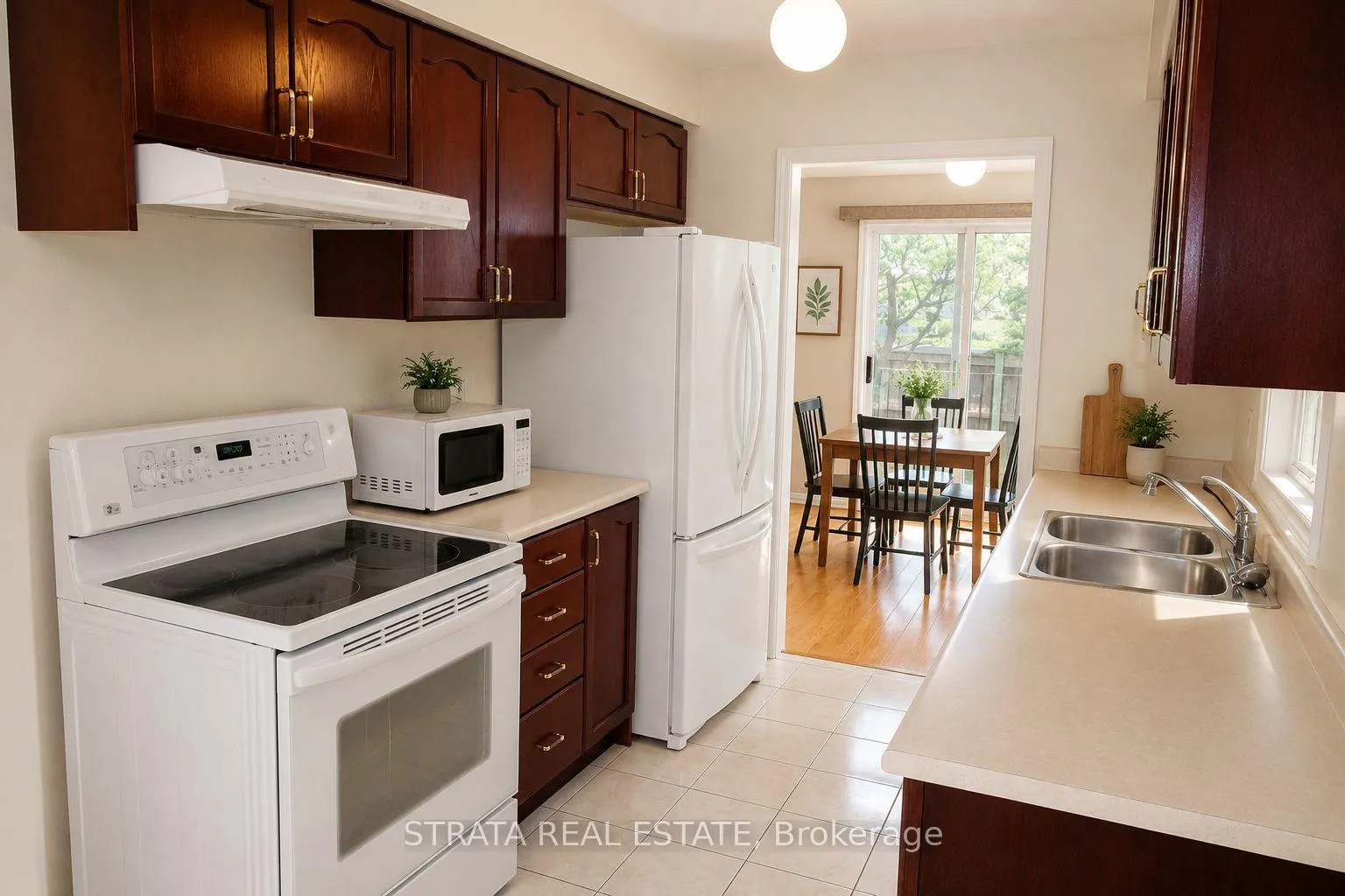 Photo 5 of 29 Tumbleweed Court, Vaughan, East Woodbridge — HOMEH