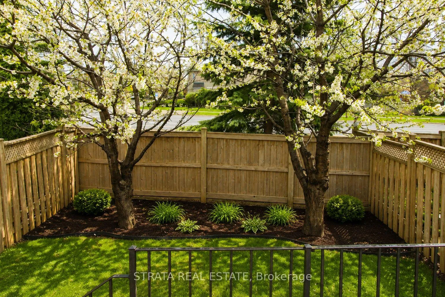 Photo 10 of 29 Tumbleweed Court, Vaughan, East Woodbridge — HOMEH