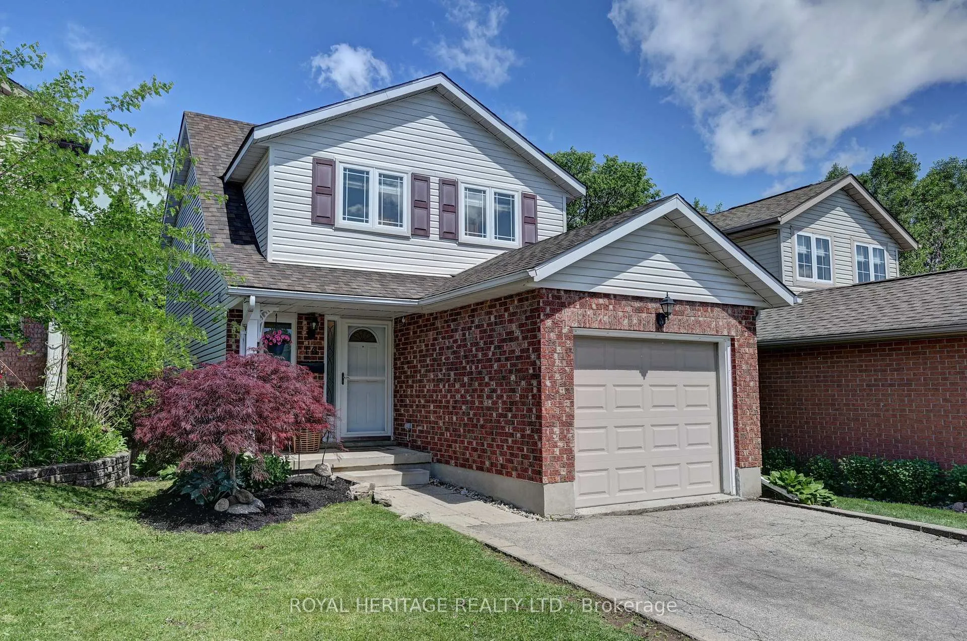 Photo 1 of 16 Dawn Ridge Drive NE, Kitchener — HOMEH
