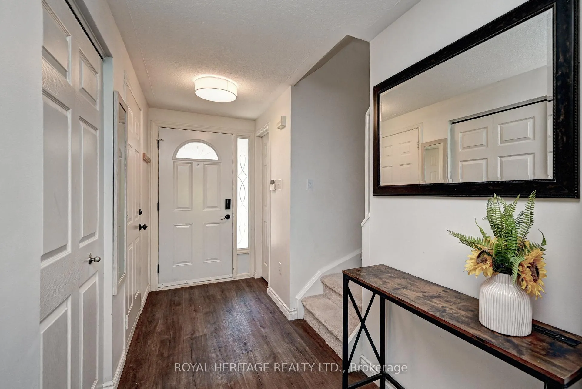 Photo 8 of 16 Dawn Ridge Drive NE, Kitchener — HOMEH