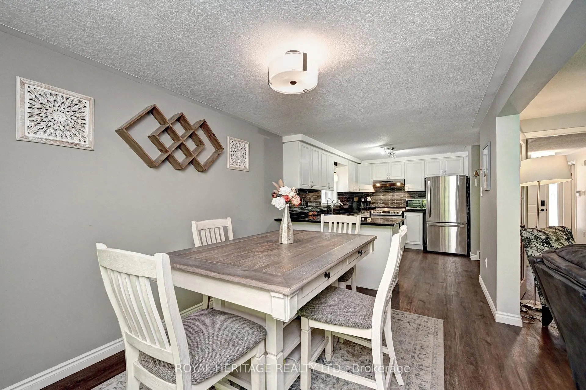 Photo 14 of 16 Dawn Ridge Drive NE, Kitchener — HOMEH