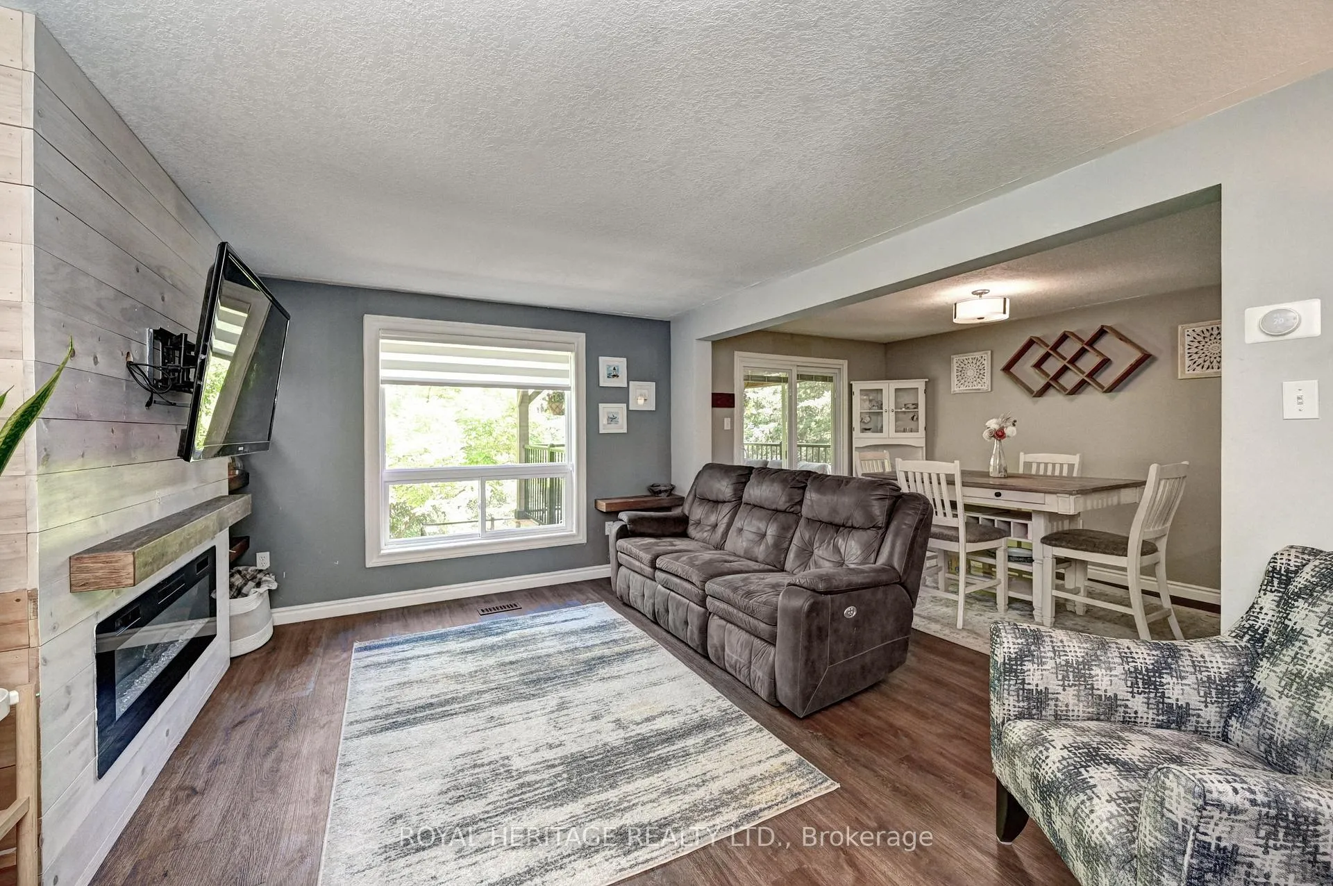 Photo 18 of 16 Dawn Ridge Drive NE, Kitchener — HOMEH