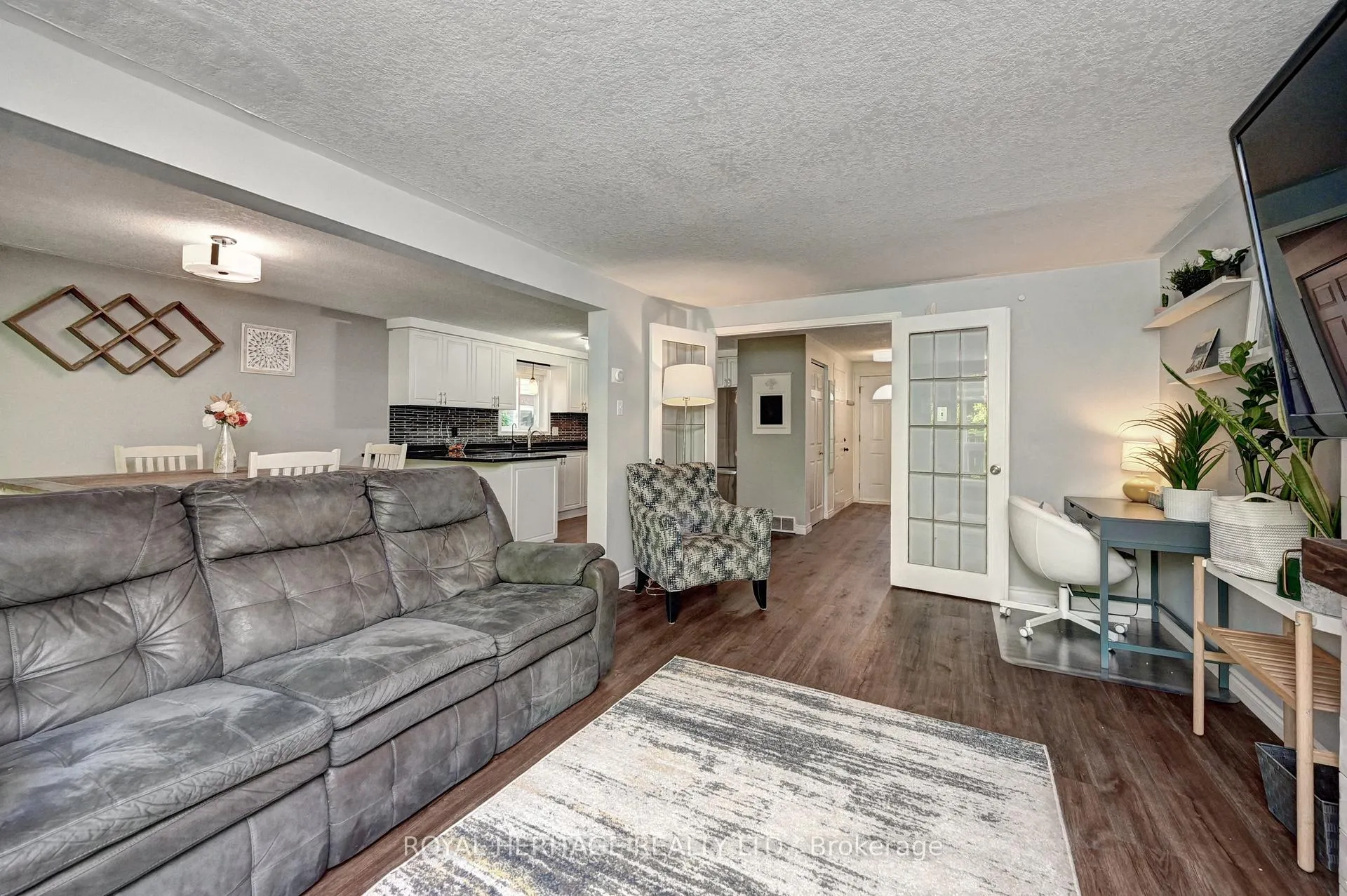 Photo 19 of 16 Dawn Ridge Drive NE, Kitchener — HOMEH