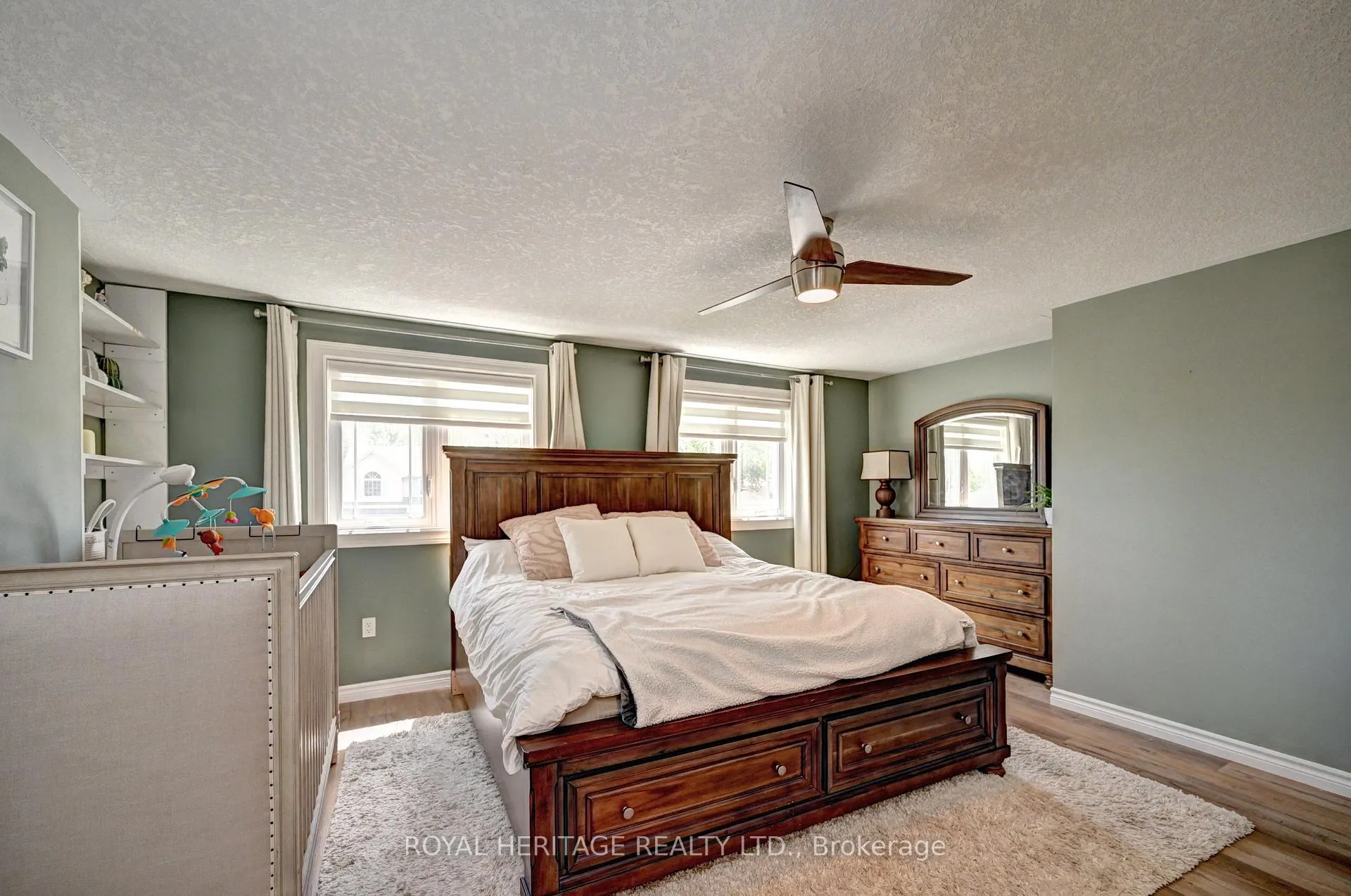 Photo 23 of 16 Dawn Ridge Drive NE, Kitchener — HOMEH