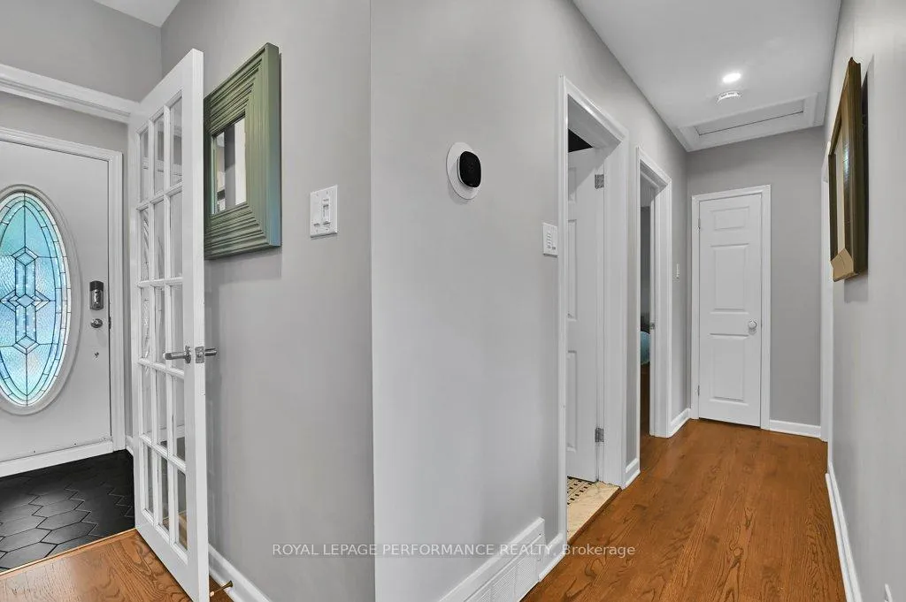 Photo 12 of 943 Arkell Street, Ottawa, Queensway Terrace North — HOMEH