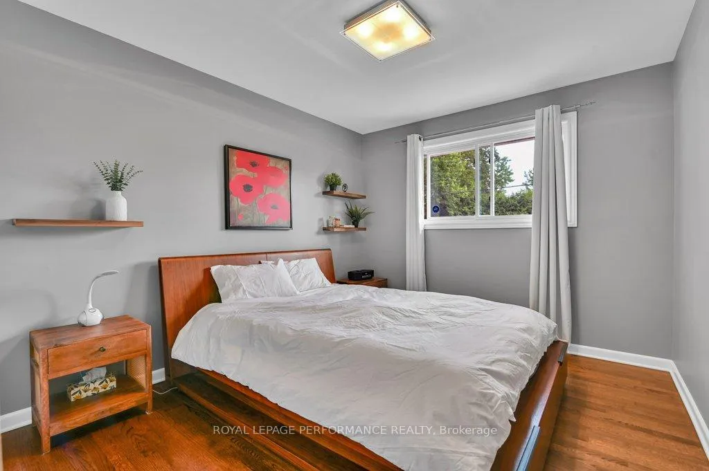 Photo 15 of 943 Arkell Street, Ottawa, Queensway Terrace North — HOMEH