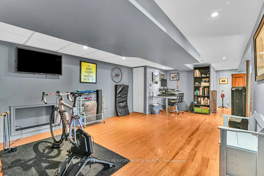 Photo 19 of 943 Arkell Street, Ottawa, Queensway Terrace North — HOMEH