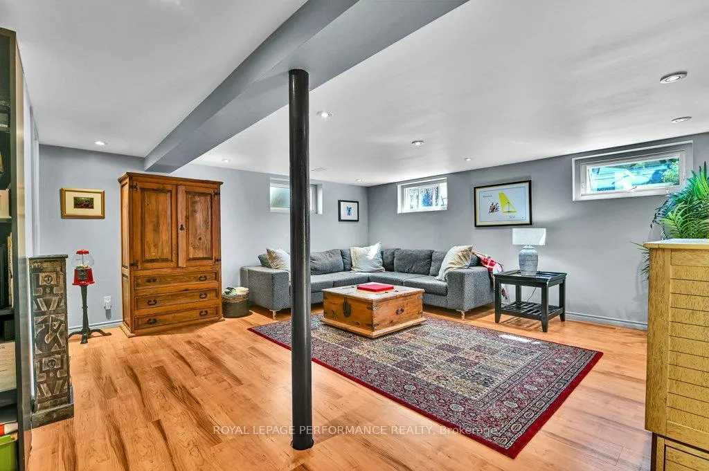Photo 22 of 943 Arkell Street, Ottawa, Queensway Terrace North — HOMEH