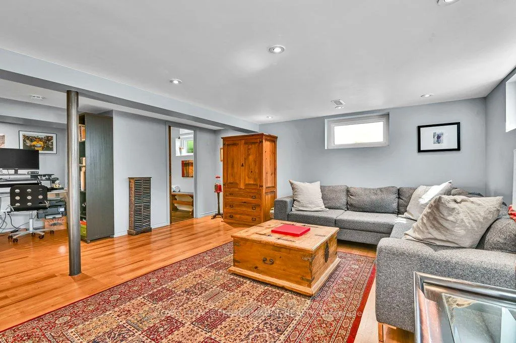 Photo 23 of 943 Arkell Street, Ottawa, Queensway Terrace North — HOMEH
