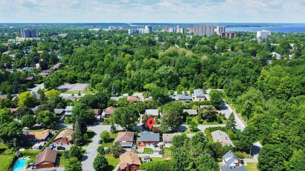 Photo 44 of 943 Arkell Street, Ottawa, Queensway Terrace North — HOMEH