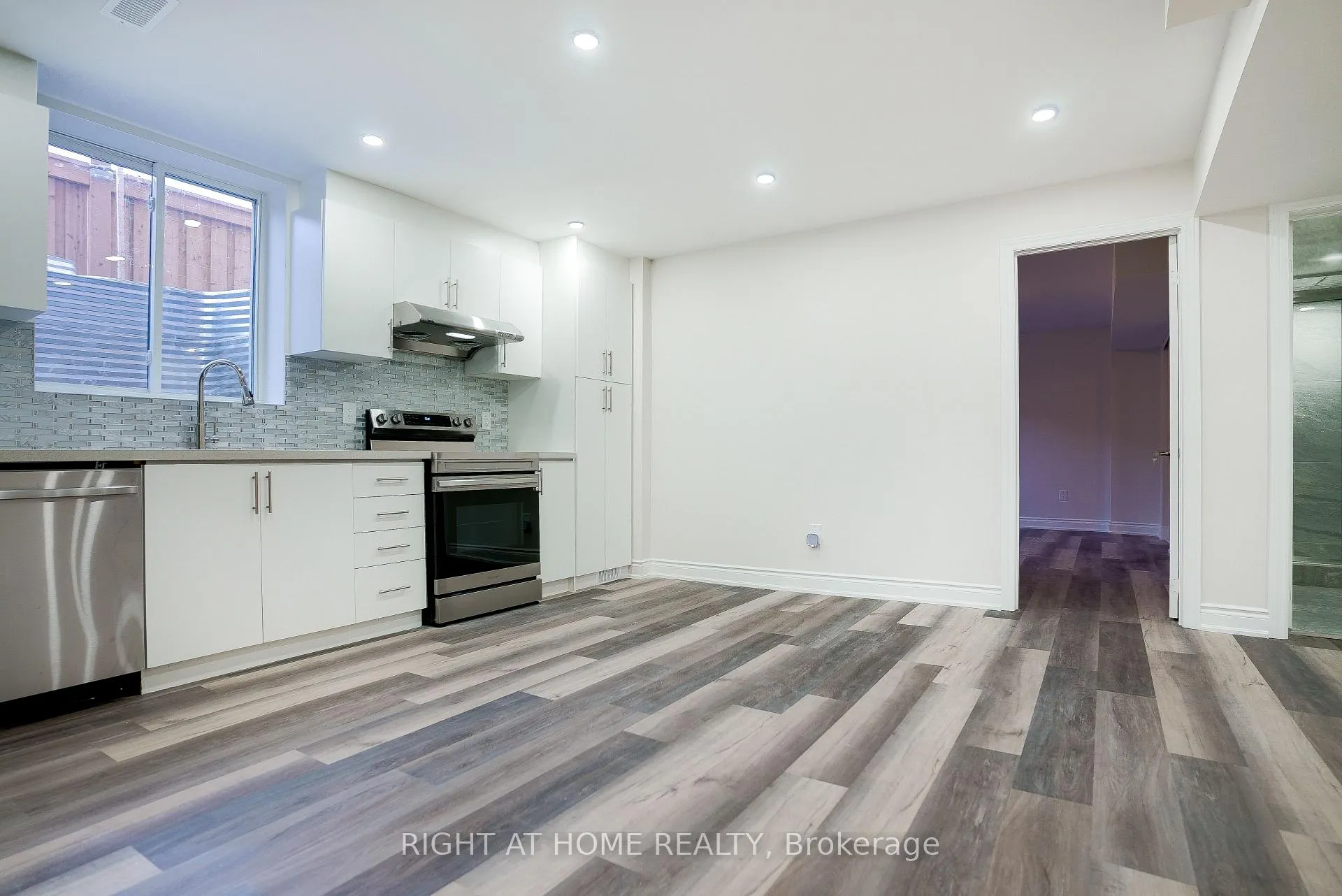 Photo 4 of Unit BSMT, 440 Downes Jackson Heights, Milton, Harrison — HOMEH