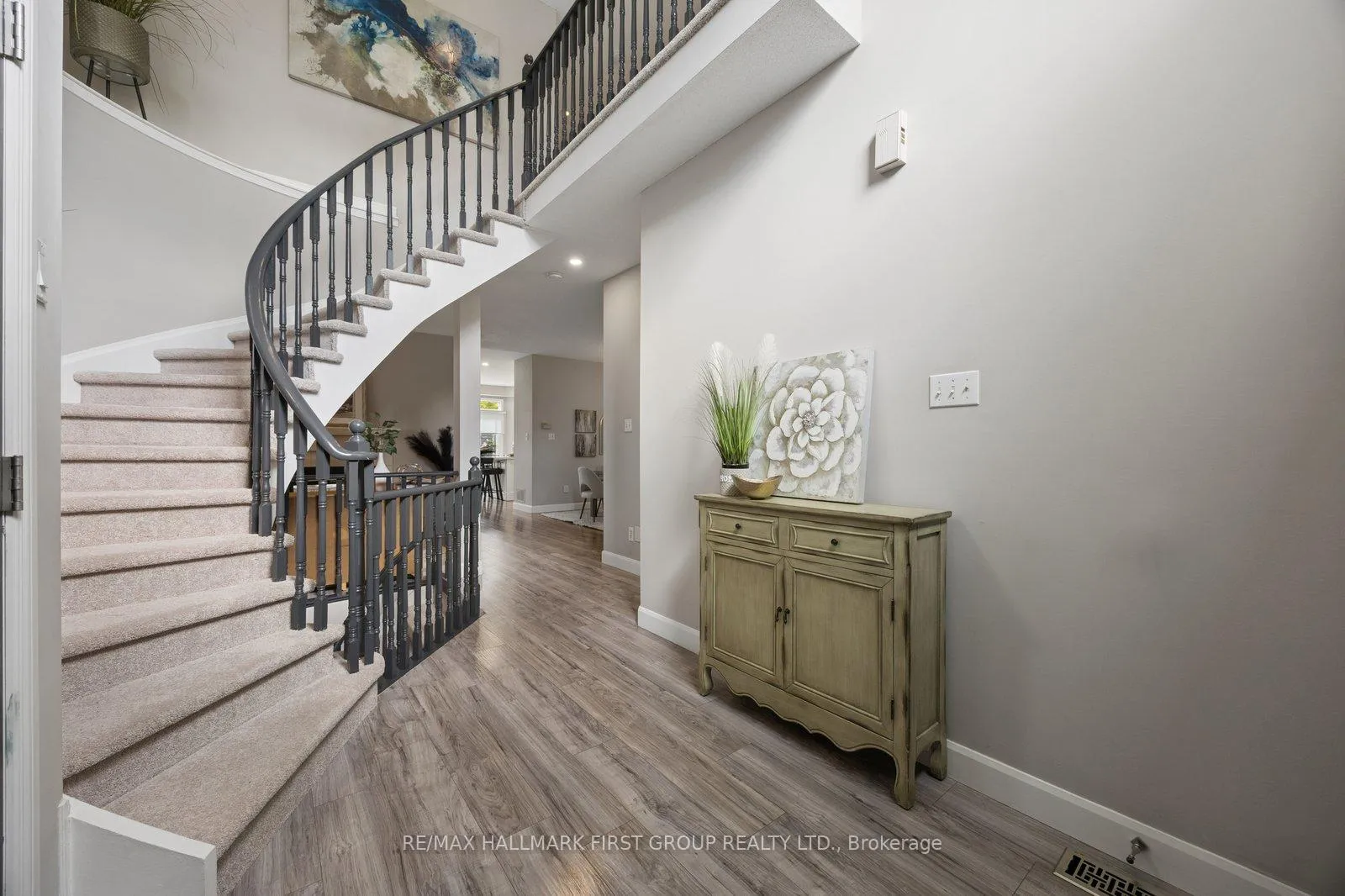 Photo 3 of 472 Summerpark Crescent, Pickering, Amberlea — HOMEH