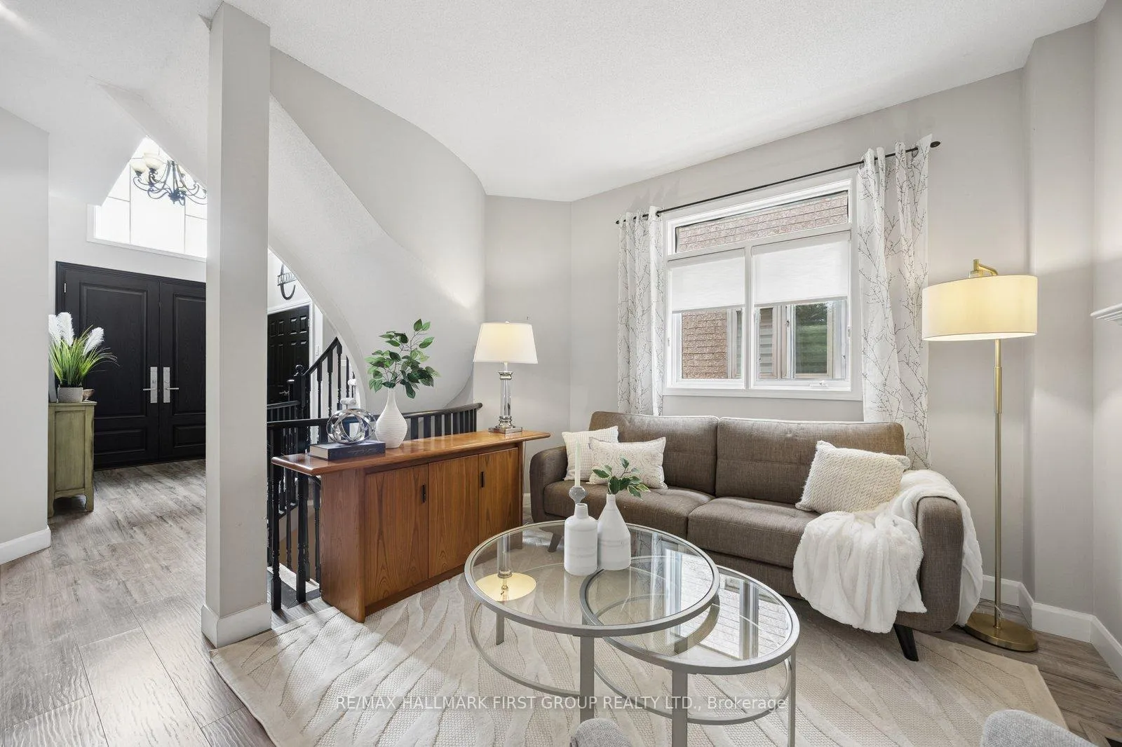 Photo 4 of 472 Summerpark Crescent, Pickering, Amberlea — HOMEH