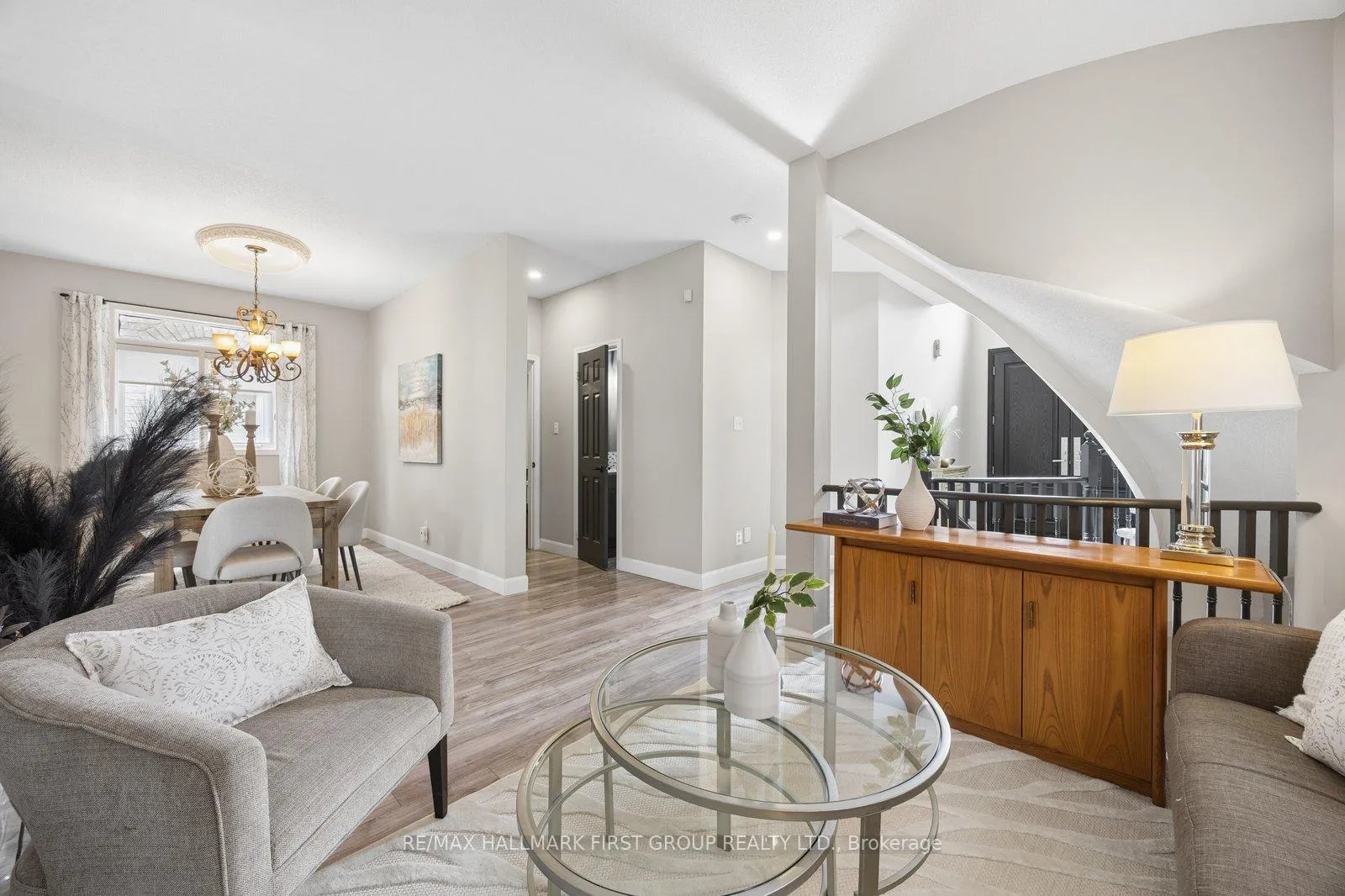 Photo 6 of 472 Summerpark Crescent, Pickering, Amberlea — HOMEH