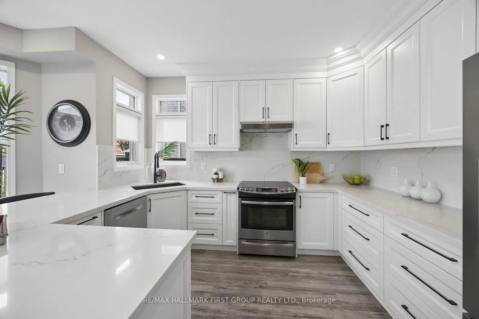Photo 14 of 472 Summerpark Crescent, Pickering, Amberlea — HOMEH
