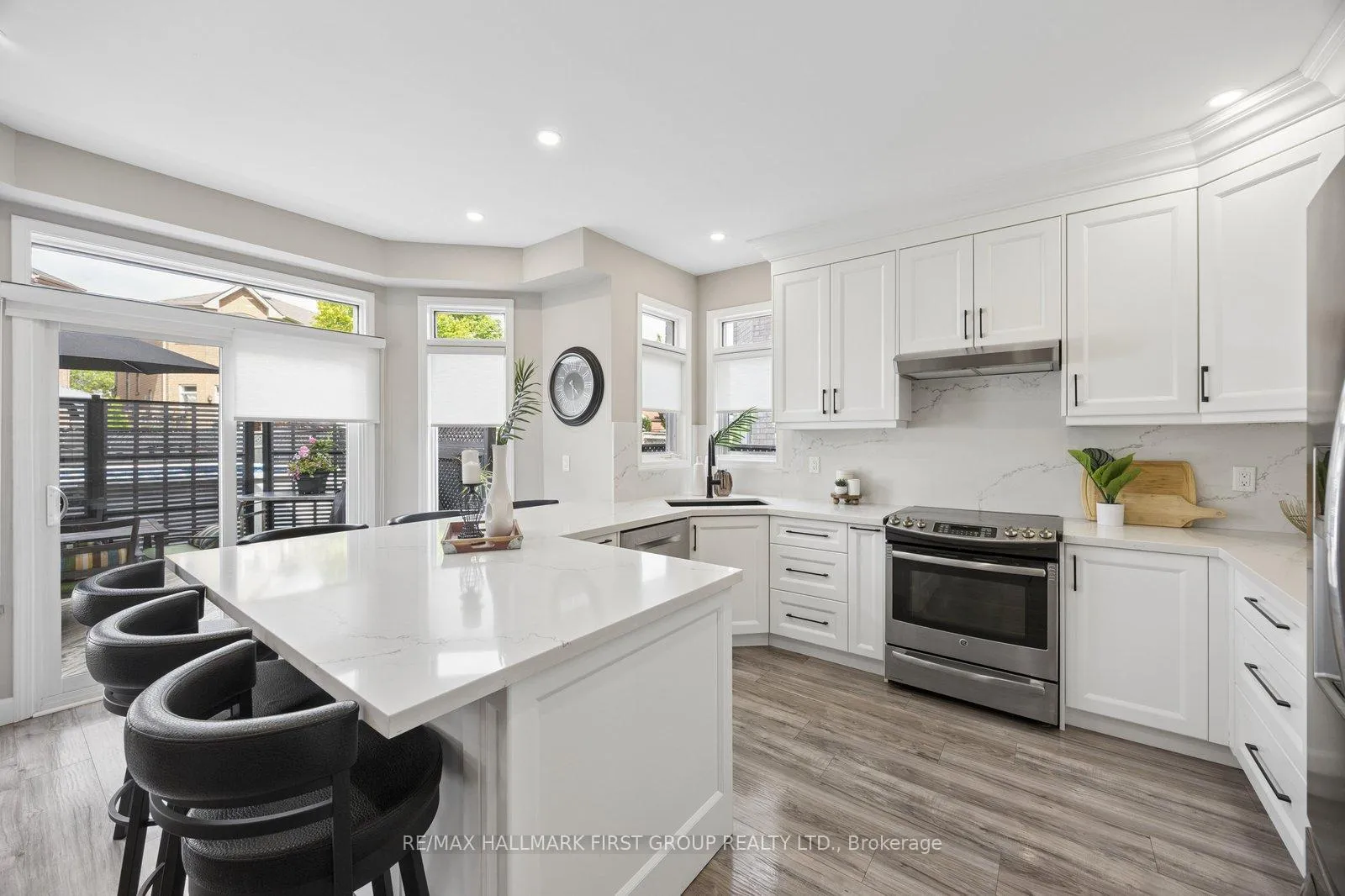 Photo 15 of 472 Summerpark Crescent, Pickering, Amberlea — HOMEH