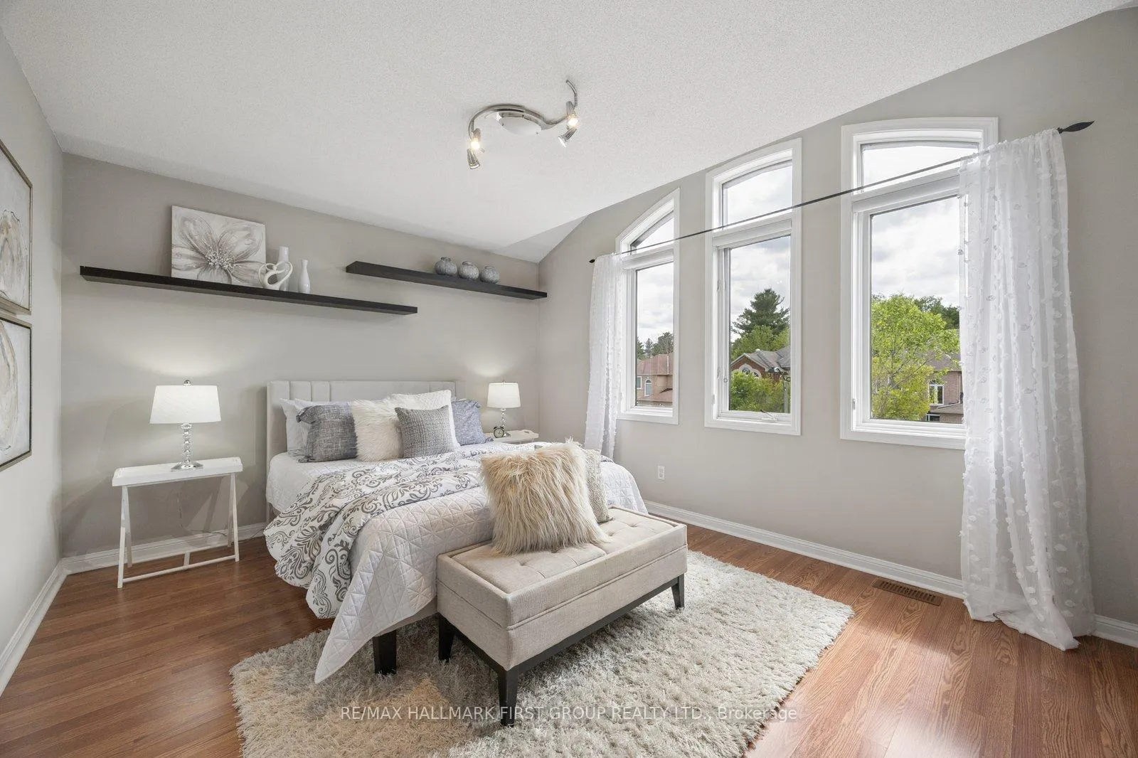 Photo 33 of 472 Summerpark Crescent, Pickering, Amberlea — HOMEH