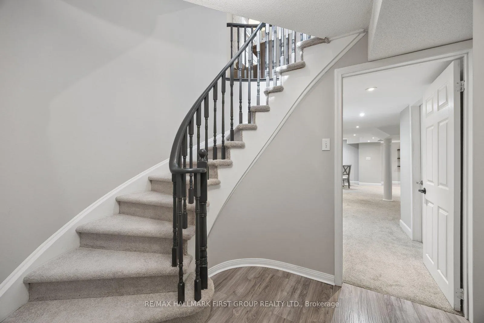 Photo 35 of 472 Summerpark Crescent, Pickering, Amberlea — HOMEH