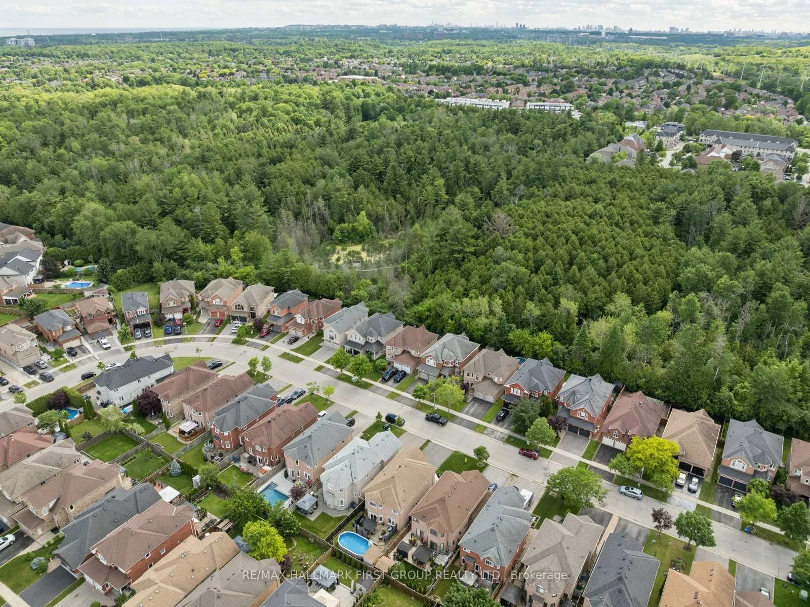 Photo 50 of 472 Summerpark Crescent, Pickering, Amberlea — HOMEH