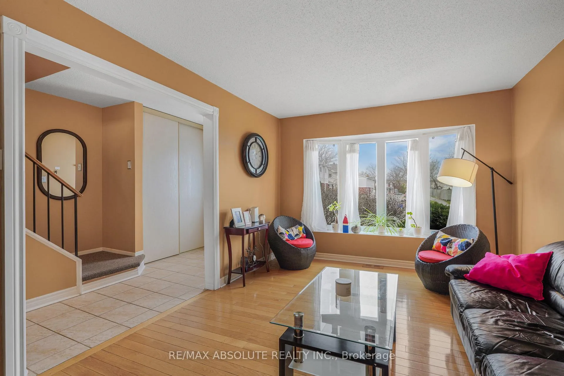 Photo 2 of 1970 Colorado Lane, Ottawa, Orleans/Sunridge — HOMEH