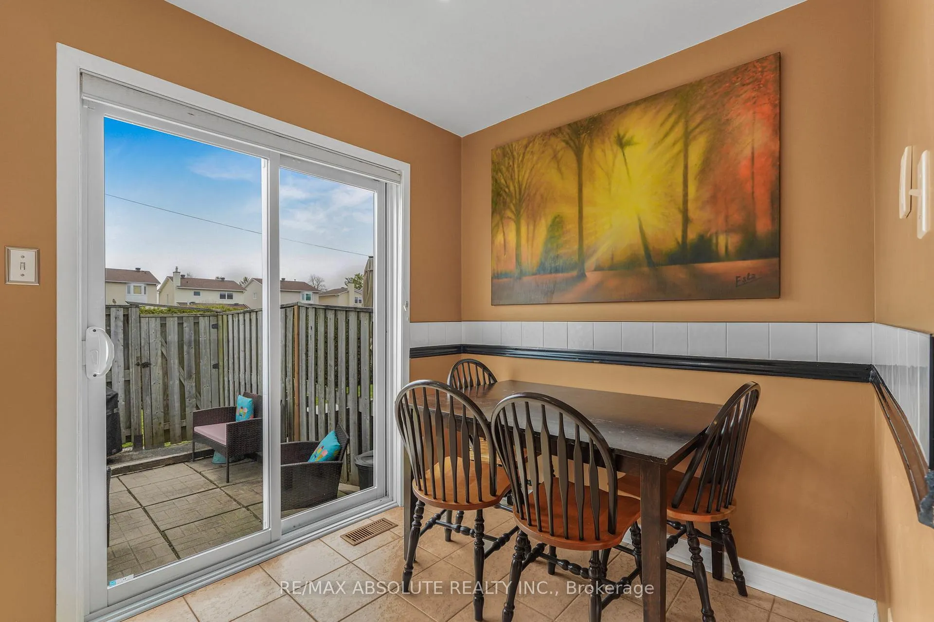 Photo 7 of 1970 Colorado Lane, Ottawa, Orleans/Sunridge — HOMEH