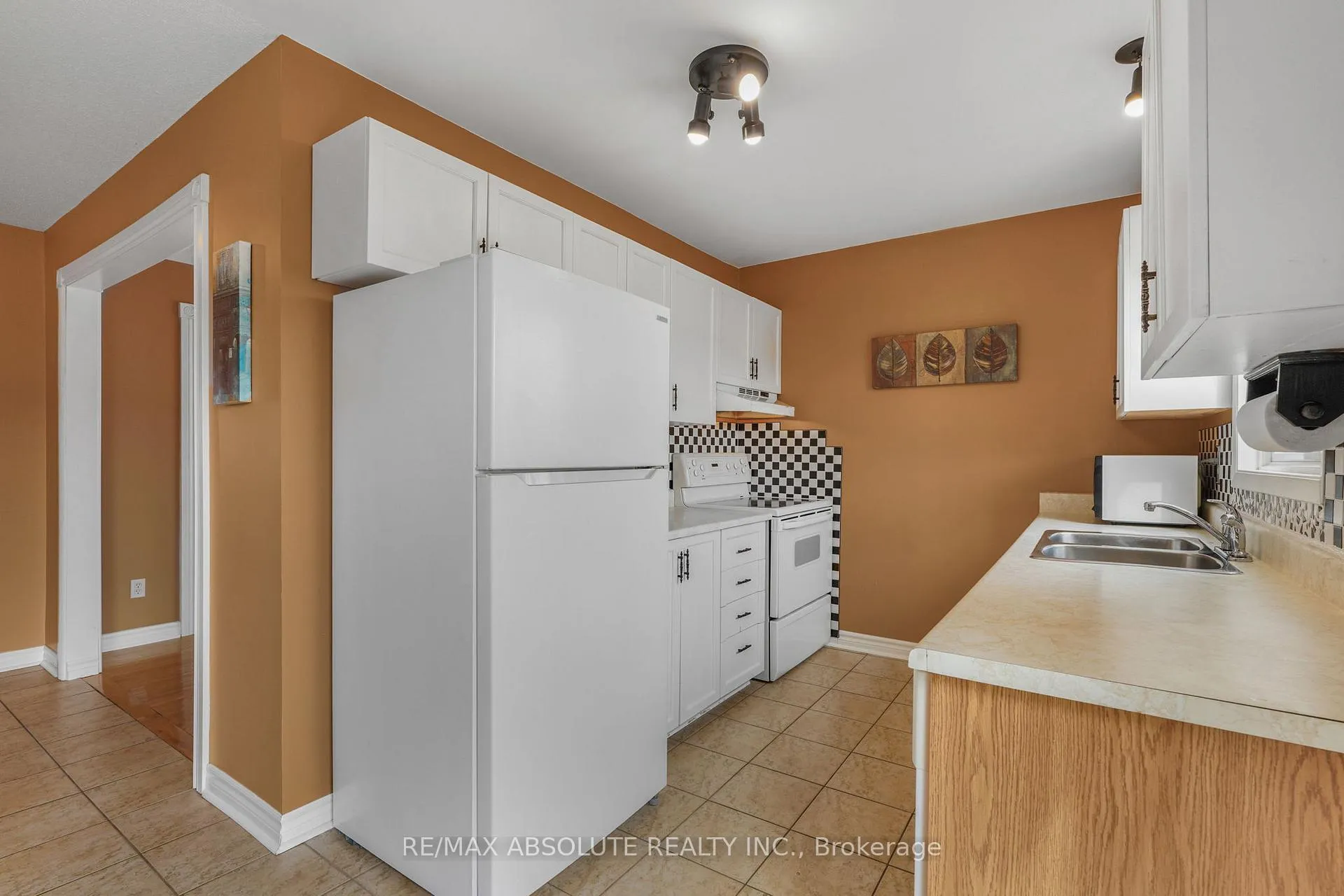 Photo 8 of 1970 Colorado Lane, Ottawa, Orleans/Sunridge — HOMEH