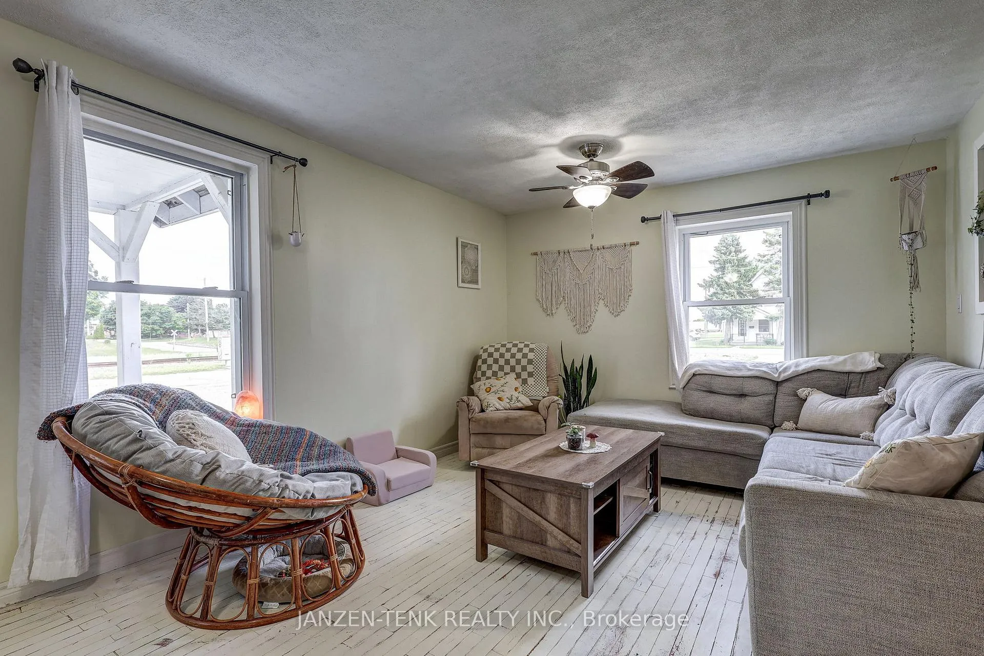 Photo 6 of 136 King Street, Tillsonburg — HOMEH