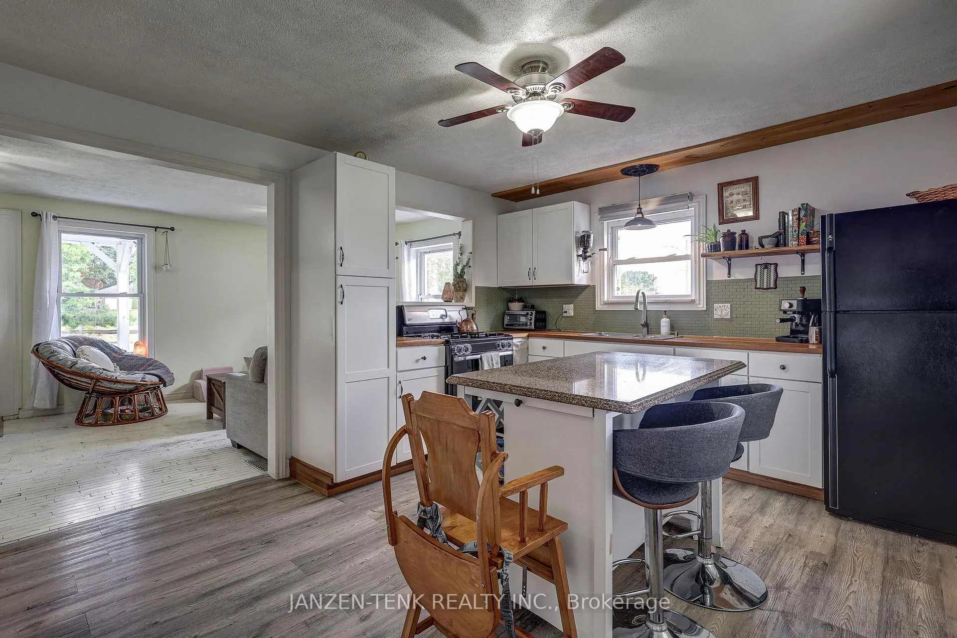 Photo 12 of 136 King Street, Tillsonburg — HOMEH