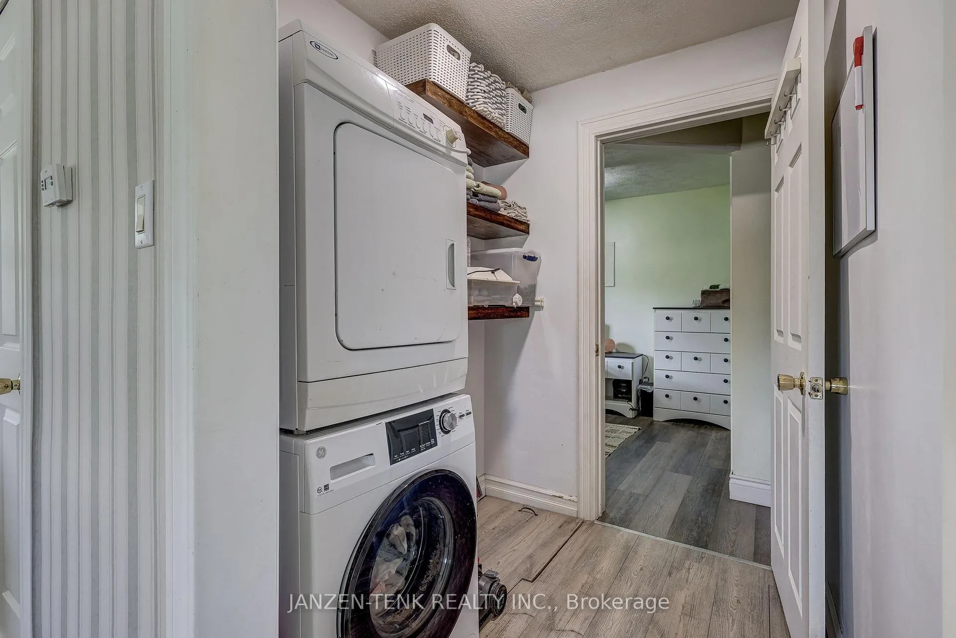 Photo 15 of 136 King Street, Tillsonburg — HOMEH