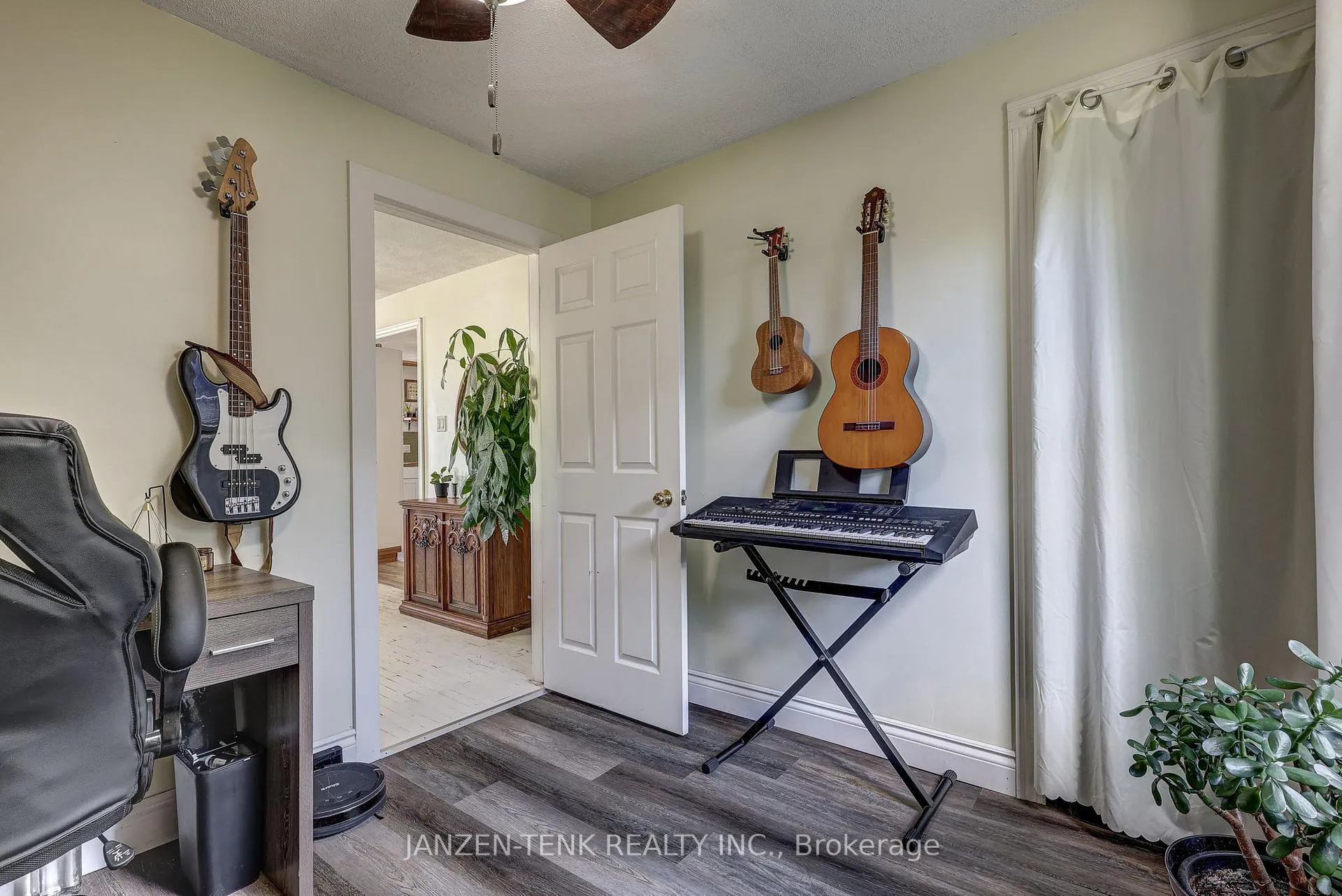 Photo 19 of 136 King Street, Tillsonburg — HOMEH