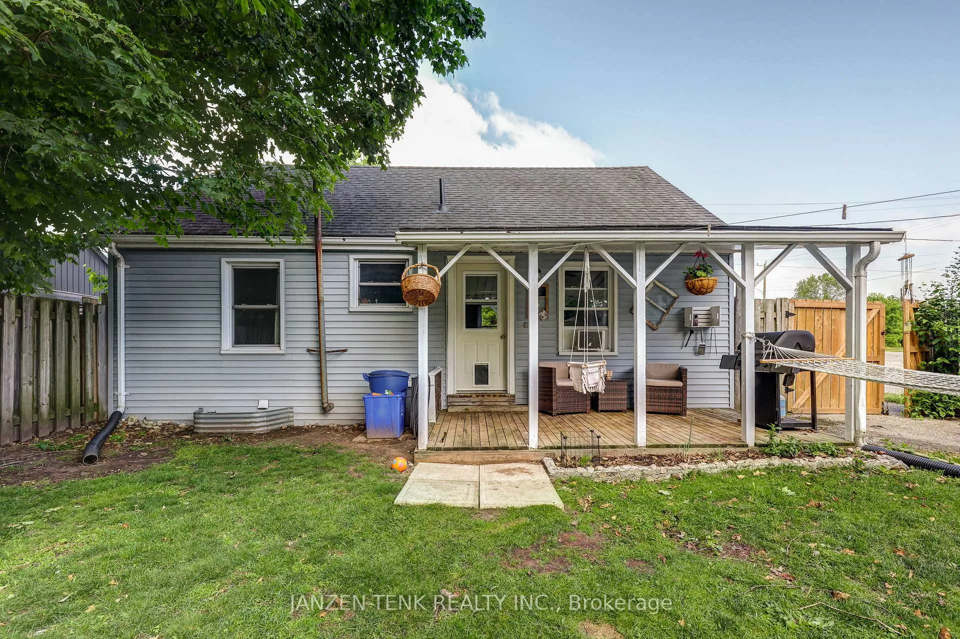 Photo 27 of 136 King Street, Tillsonburg — HOMEH