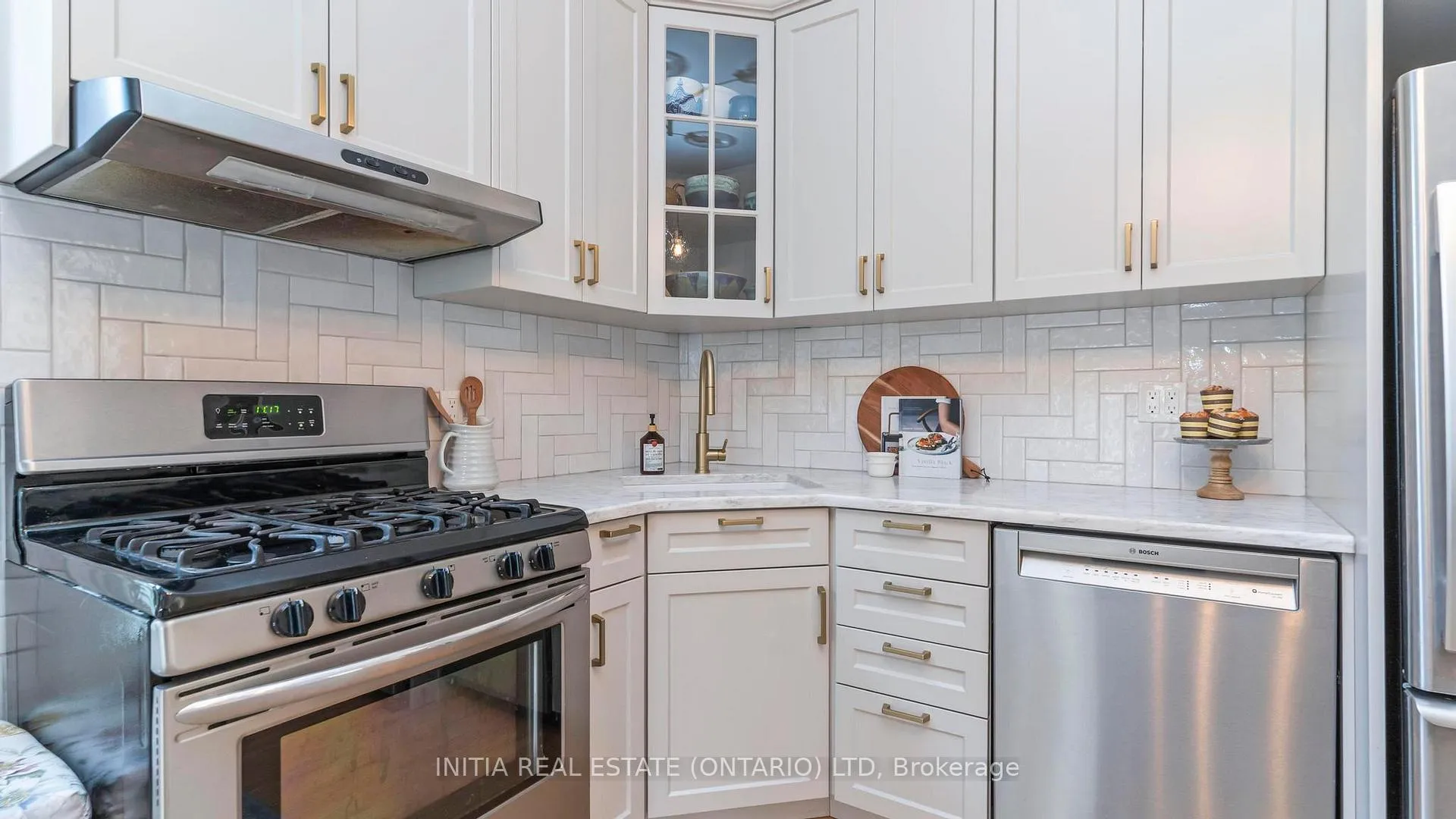 Photo 15 of 31 Cartwright Street, London, East F — HOMEH