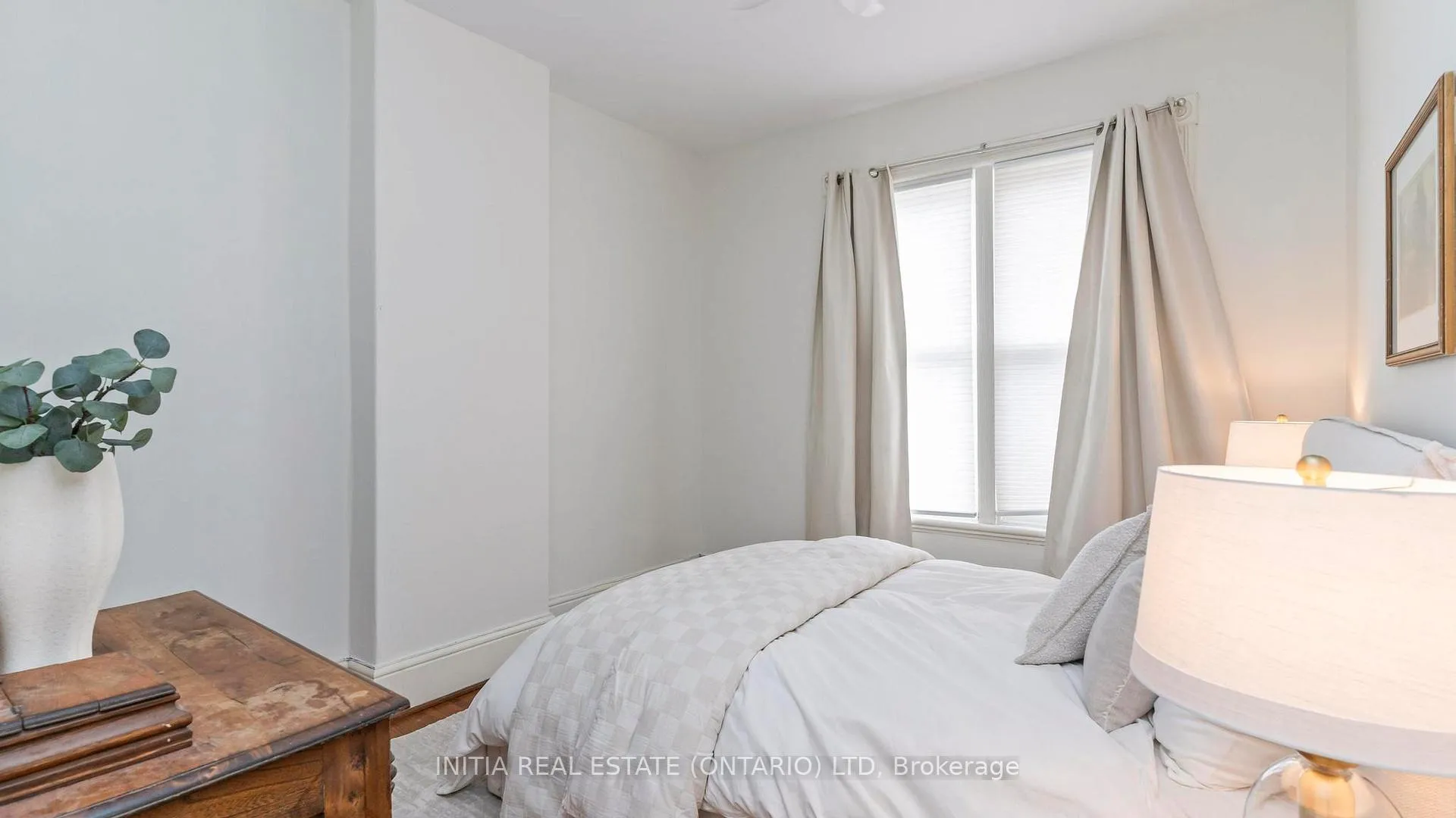 Photo 30 of 31 Cartwright Street, London, East F — HOMEH