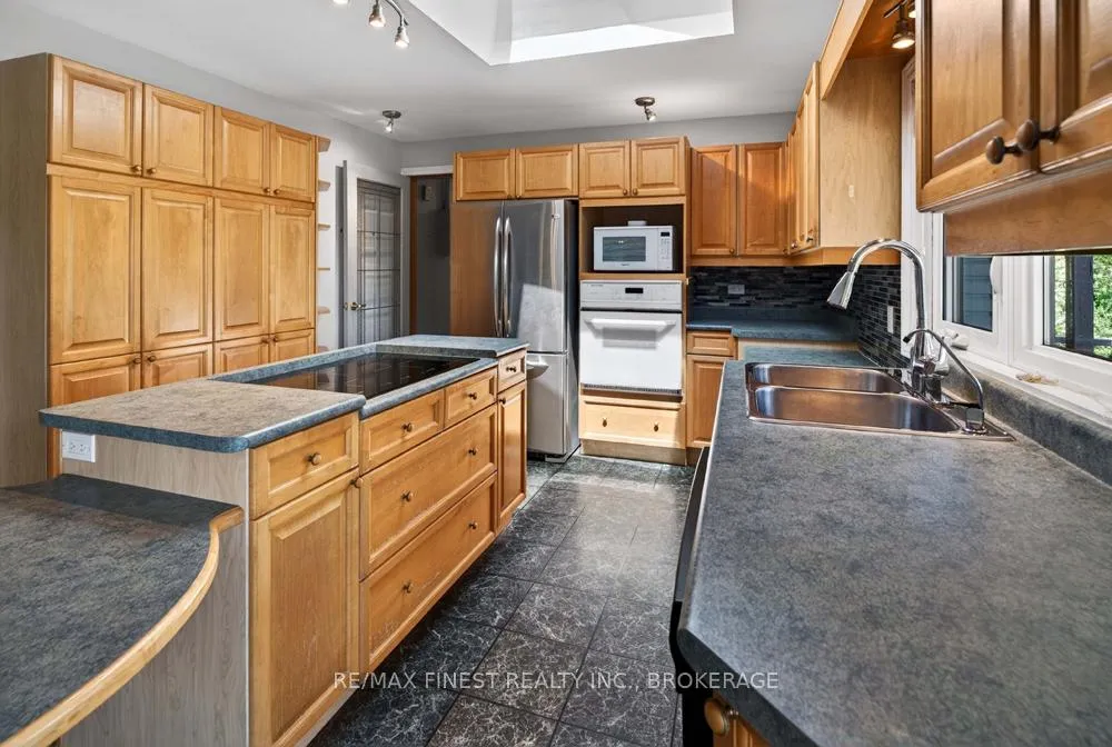 Photo 4 of 1034 Sally Lane, Frontenac, Frontenac South — HOMEH