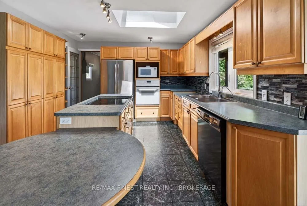 Photo 5 of 1034 Sally Lane, Frontenac, Frontenac South — HOMEH