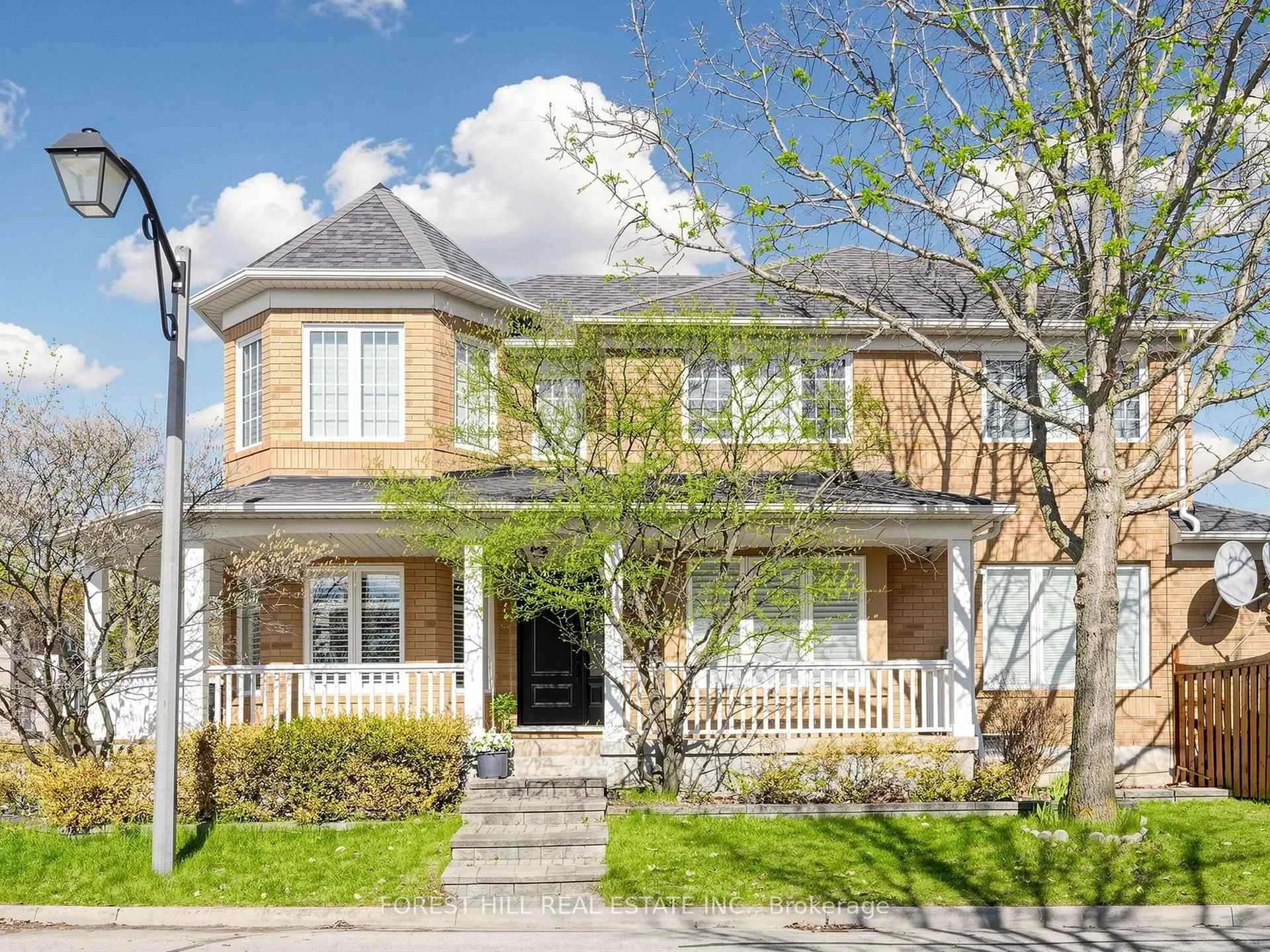 Photo 1 of 51 Winston Castle Drive, Markham, Berczy — HOMEH