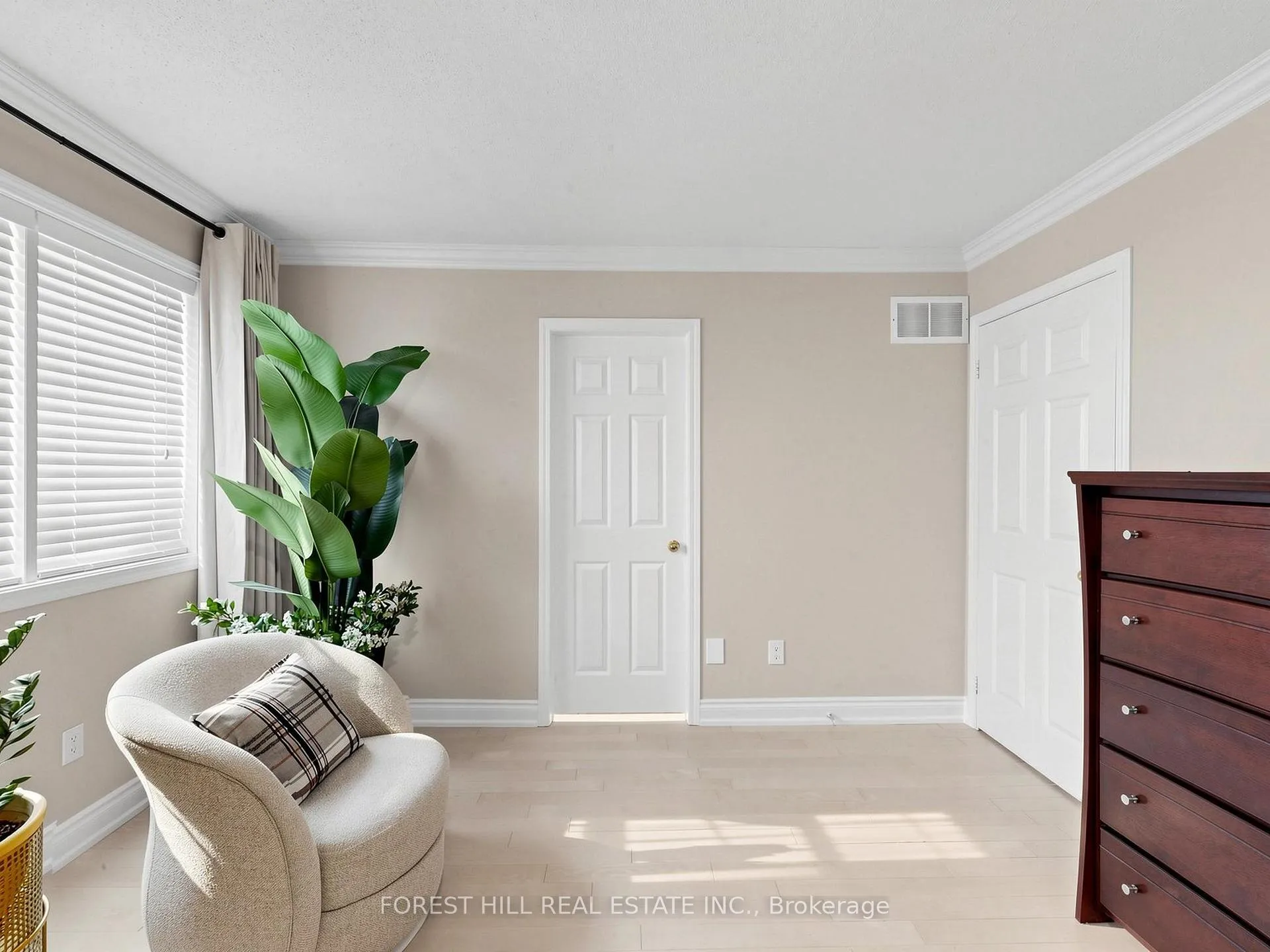 Photo 18 of 51 Winston Castle Drive, Markham, Berczy — HOMEH