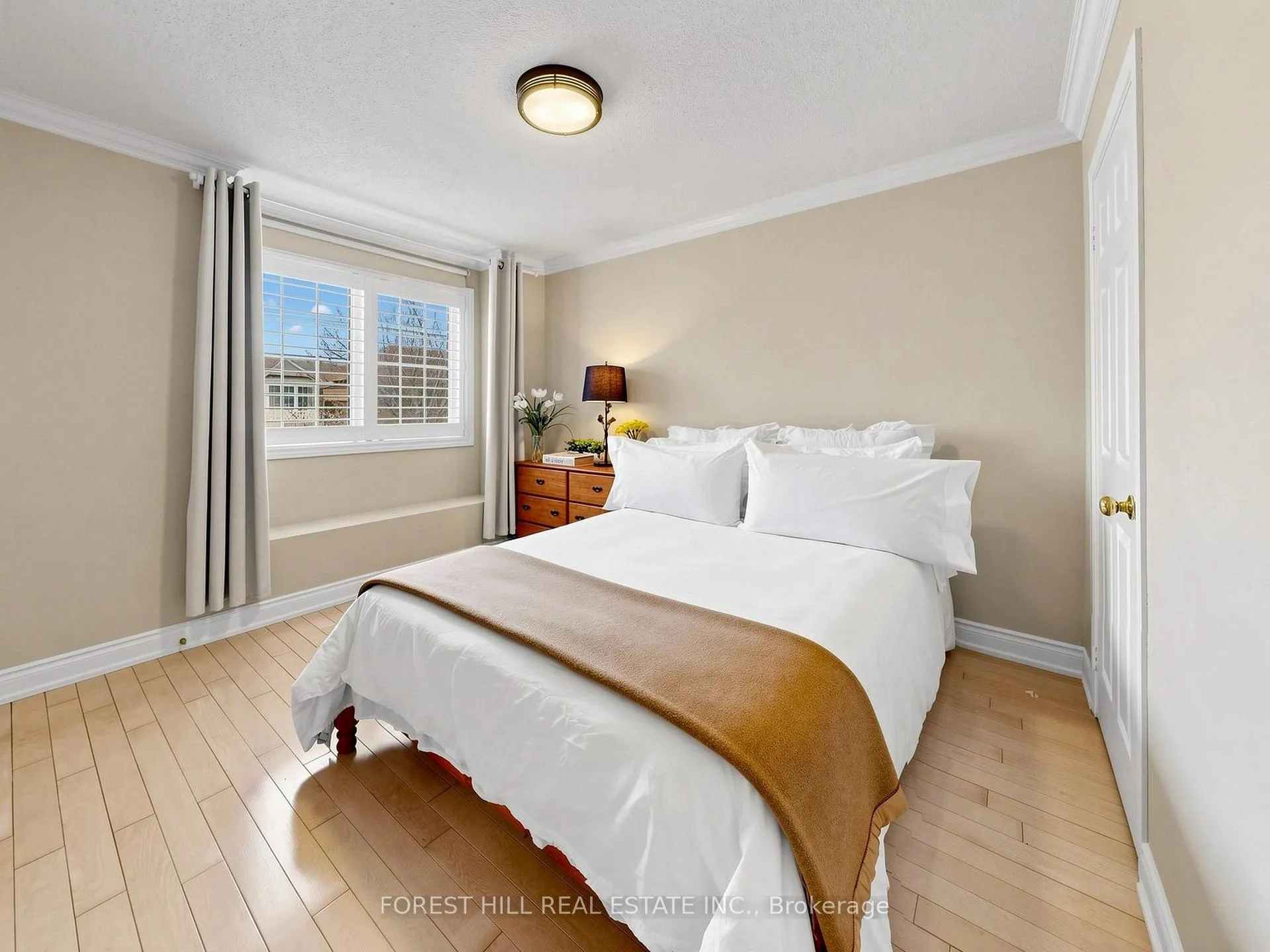 Photo 21 of 51 Winston Castle Drive, Markham, Berczy — HOMEH