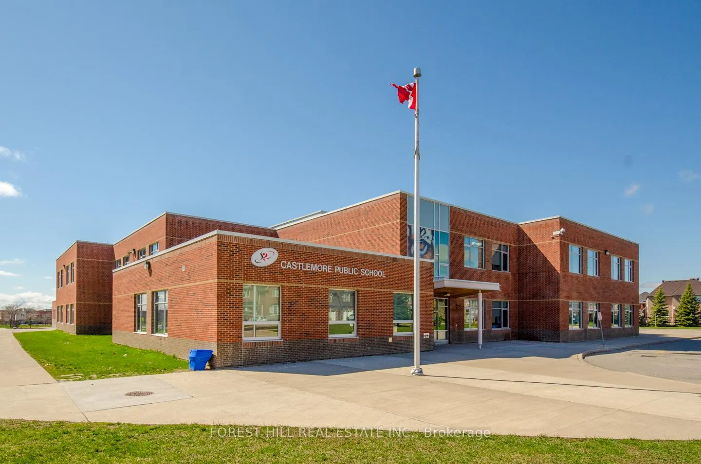 Photo 37 of 51 Winston Castle Drive, Markham, Berczy — HOMEH