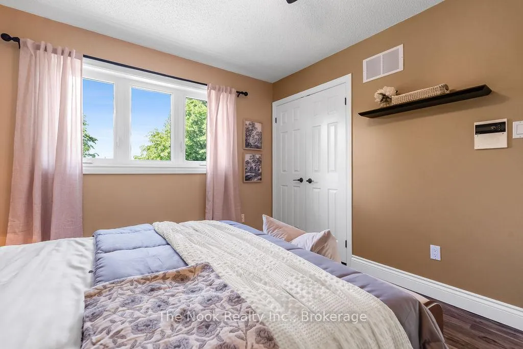 Photo 32 of 19 Patrick Drive, Whitby, Pringle Creek — HOMEH