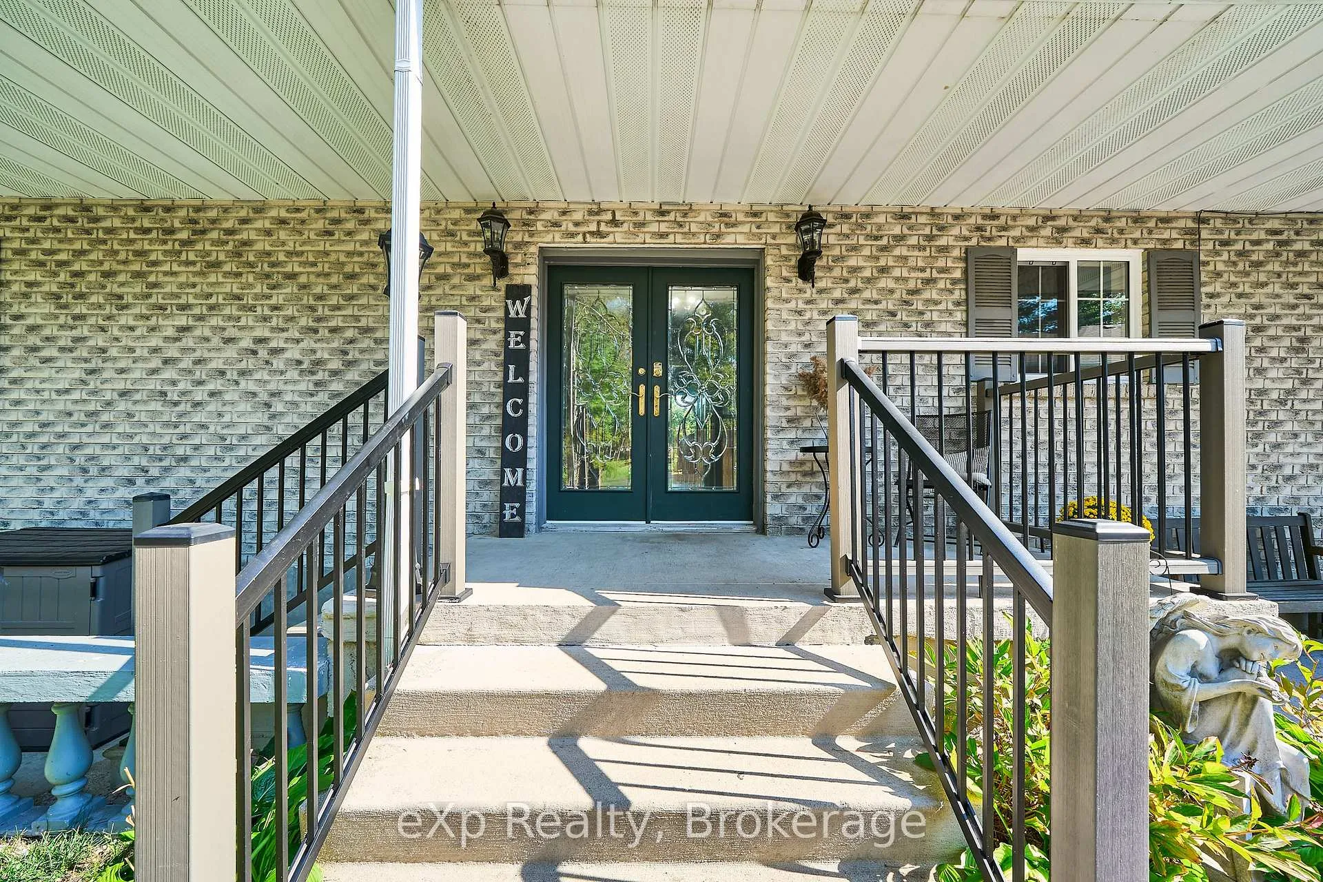 Photo 2 of 9 Hilda Avenue, Uxbridge, Rural Uxbridge — HOMEH