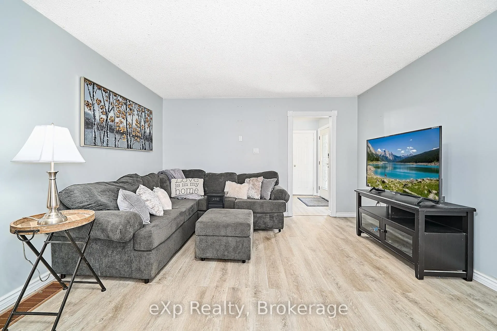 Photo 17 of 9 Hilda Avenue, Uxbridge, Rural Uxbridge — HOMEH