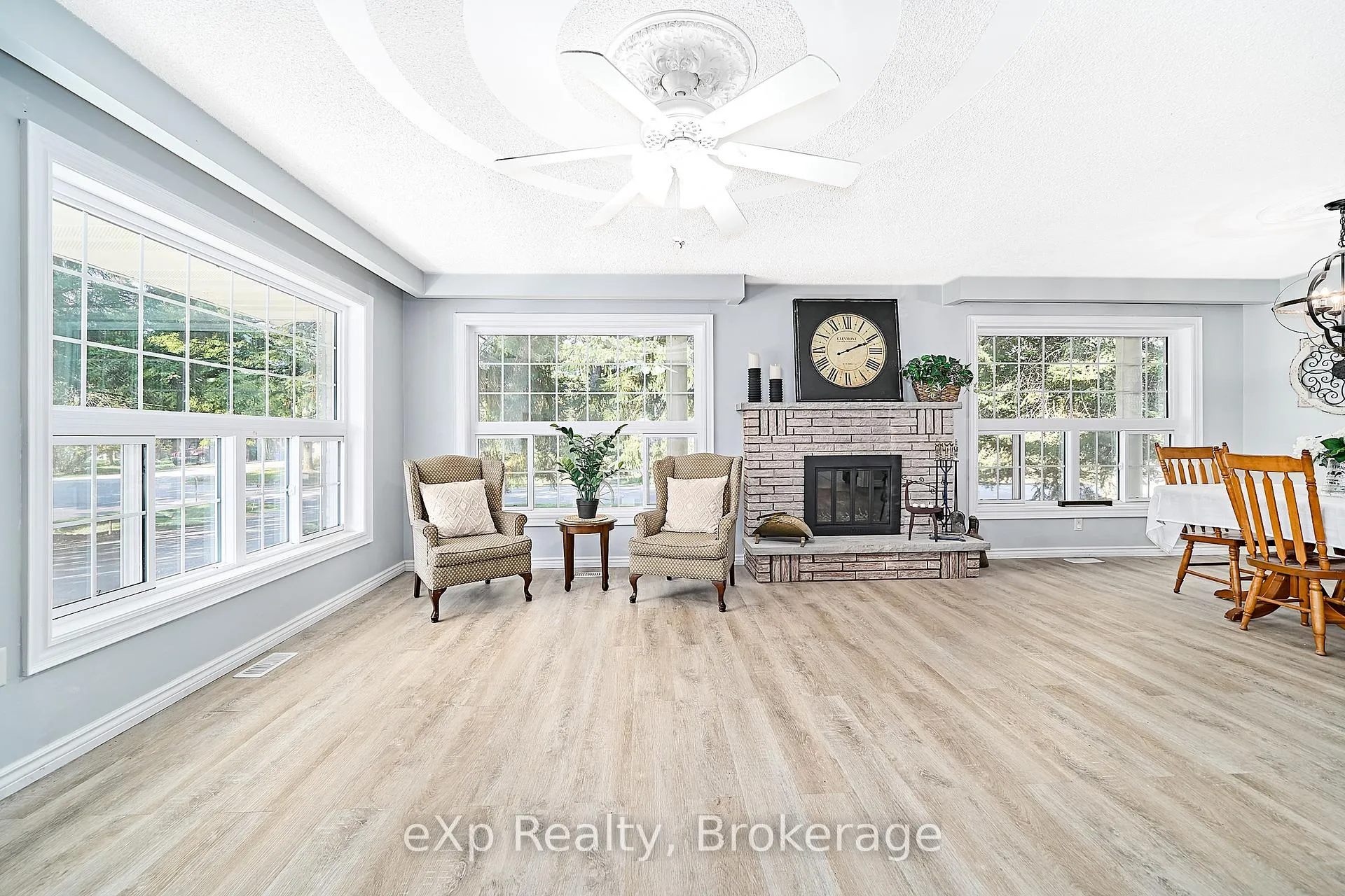 Photo 18 of 9 Hilda Avenue, Uxbridge, Rural Uxbridge — HOMEH