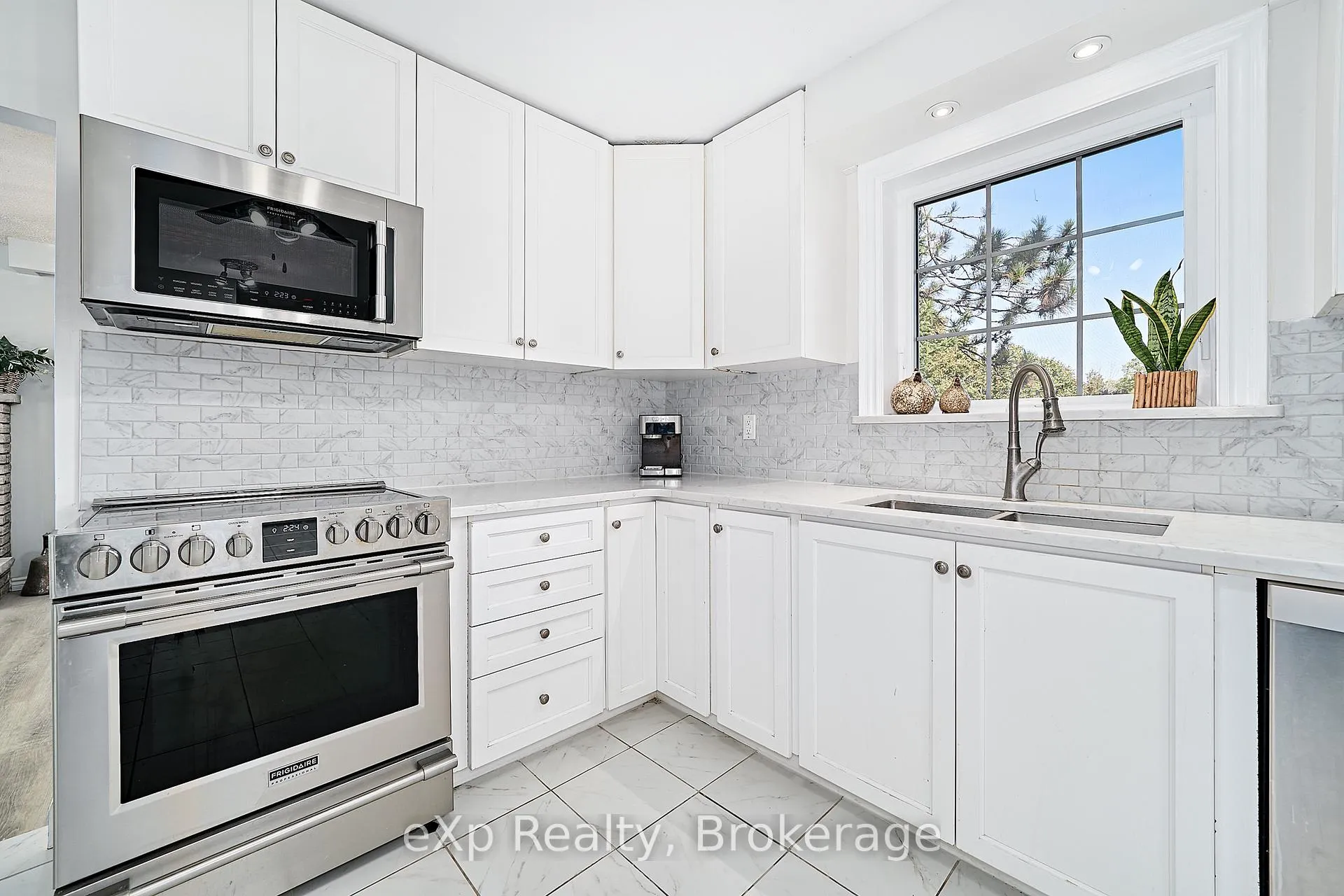Photo 24 of 9 Hilda Avenue, Uxbridge, Rural Uxbridge — HOMEH