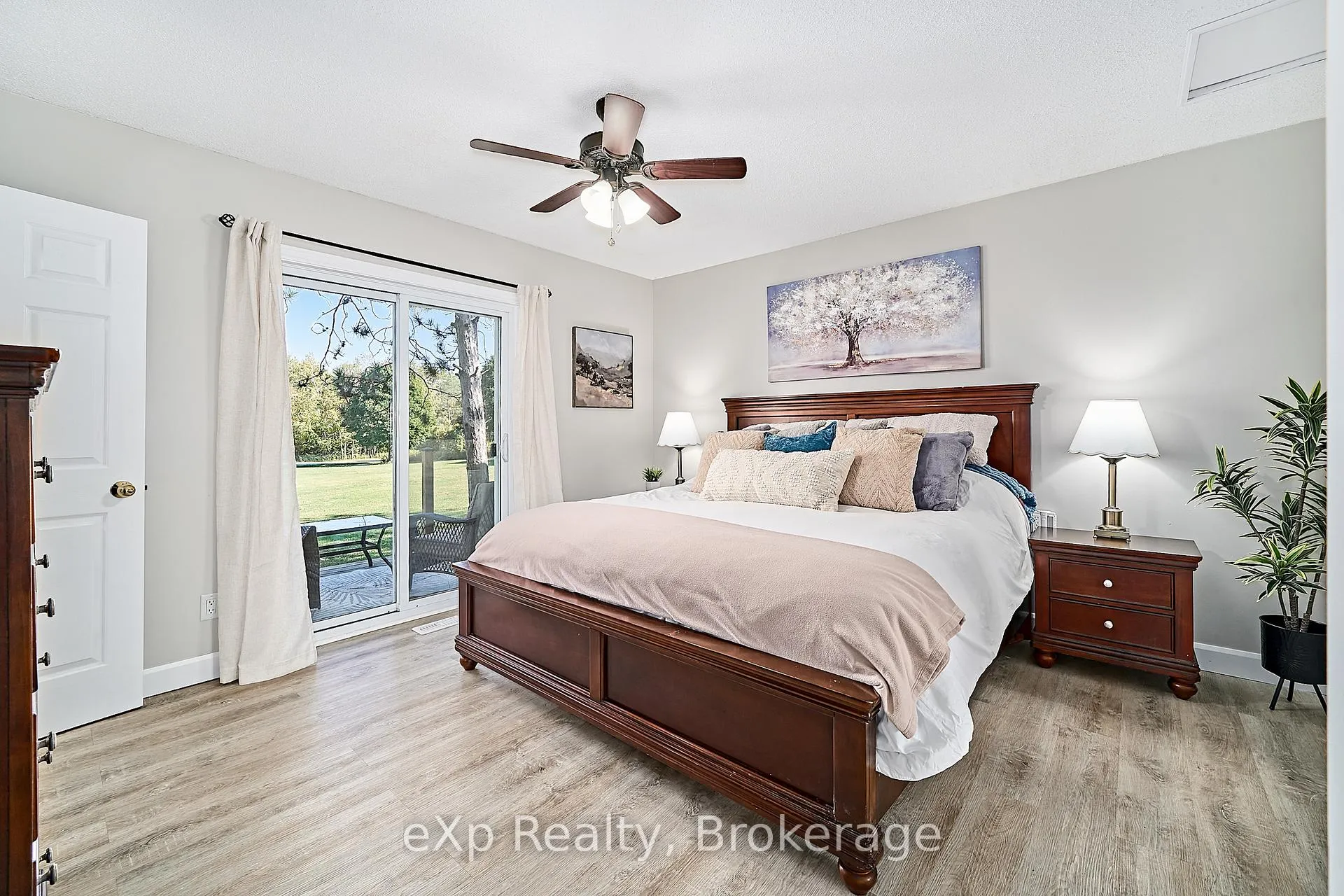 Photo 29 of 9 Hilda Avenue, Uxbridge, Rural Uxbridge — HOMEH