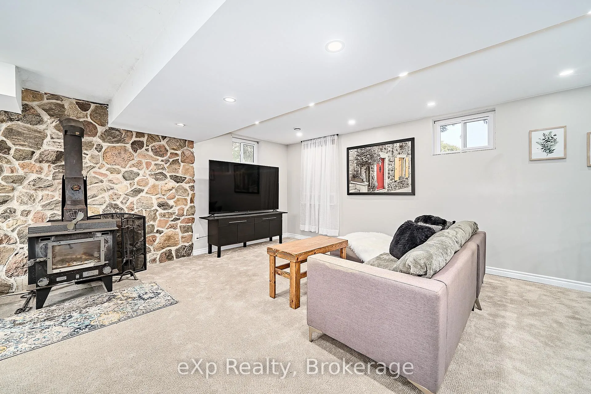 Photo 34 of 9 Hilda Avenue, Uxbridge, Rural Uxbridge — HOMEH